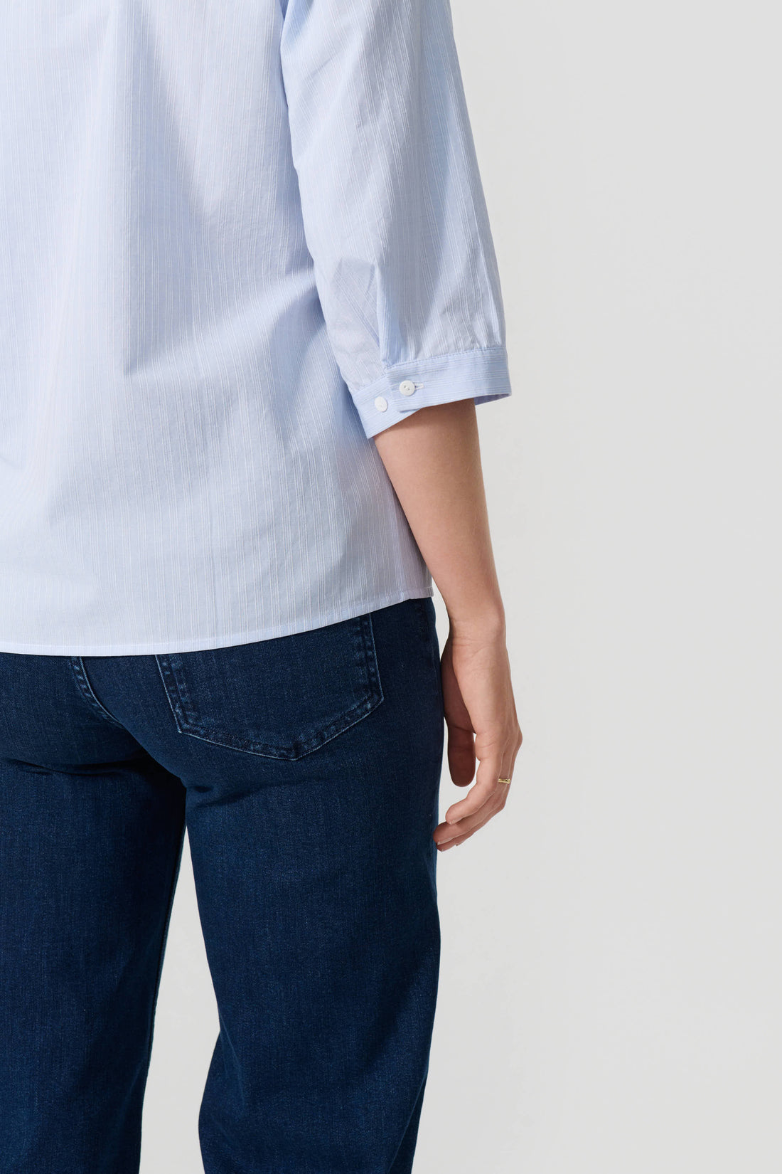 Caroline shirt light blue stripe