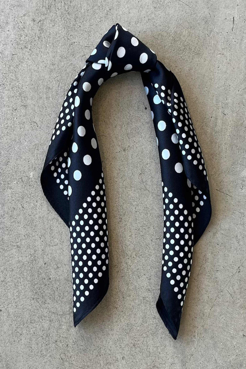 トップス BEEDEN DOTS SCARF NECK TOPS Draped neck scarf top - Women | MANGO Netherlands