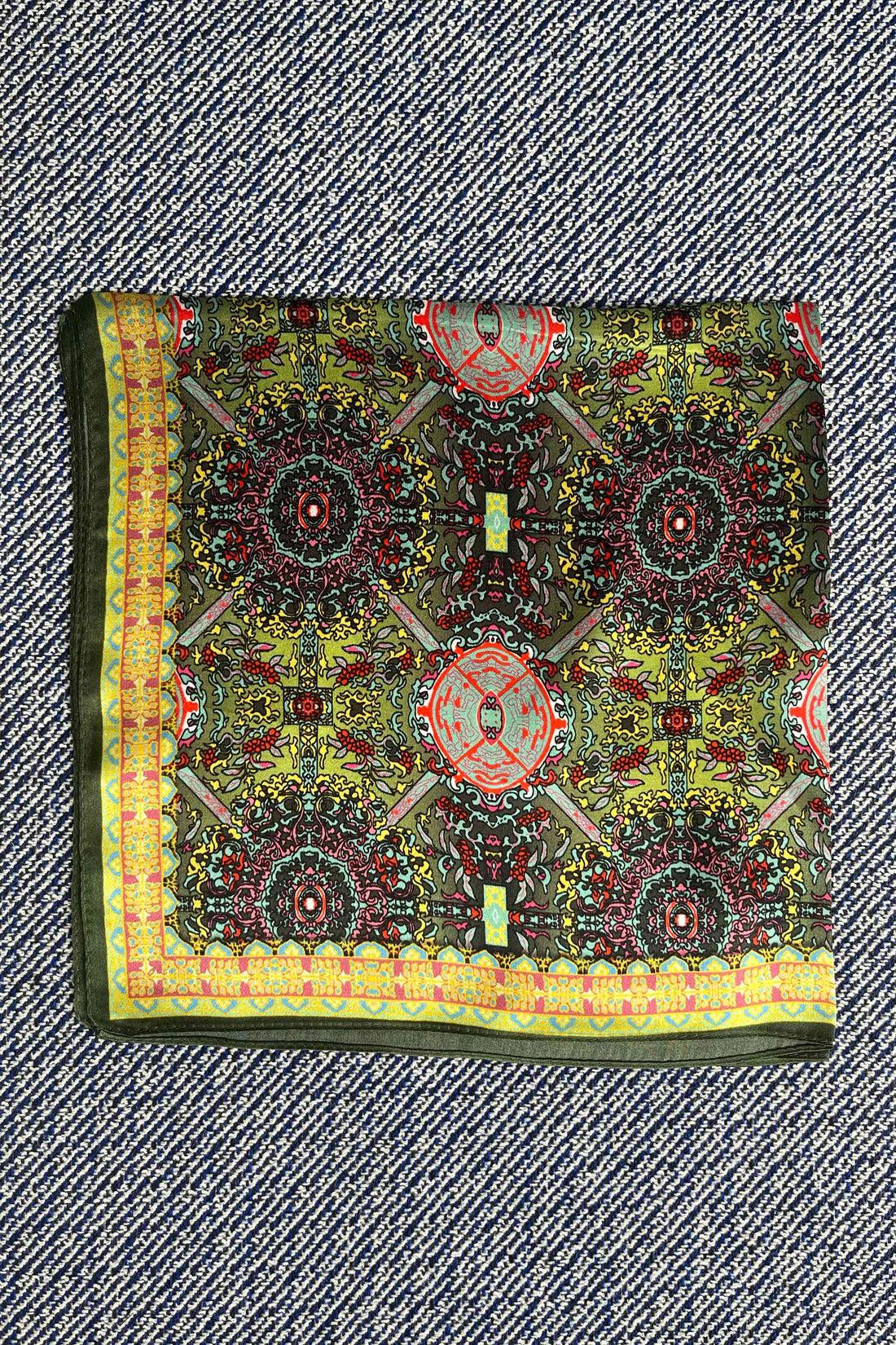 Silk scarf lime/pink/yellow psychedelic