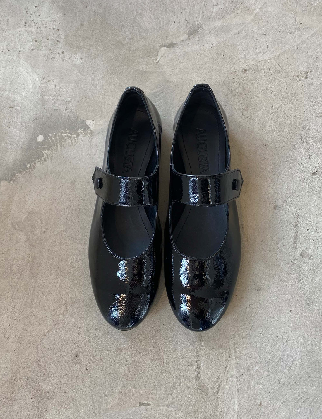 Greta mary janes black patent leather