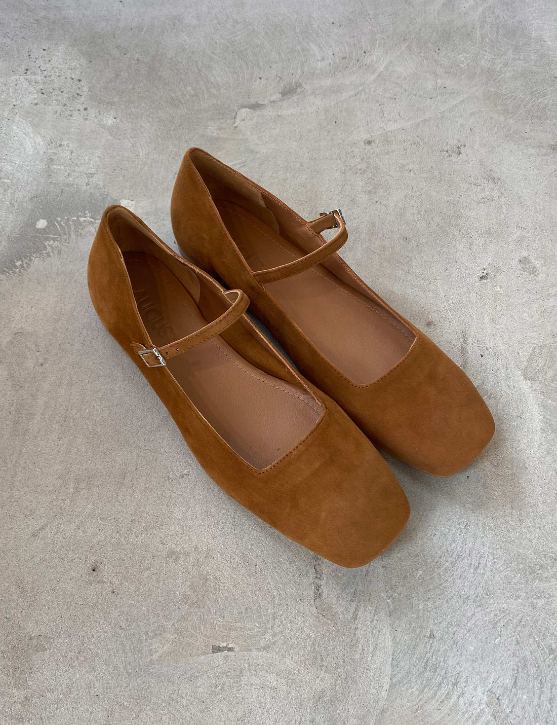 Julieta mary janes caramel suede leather