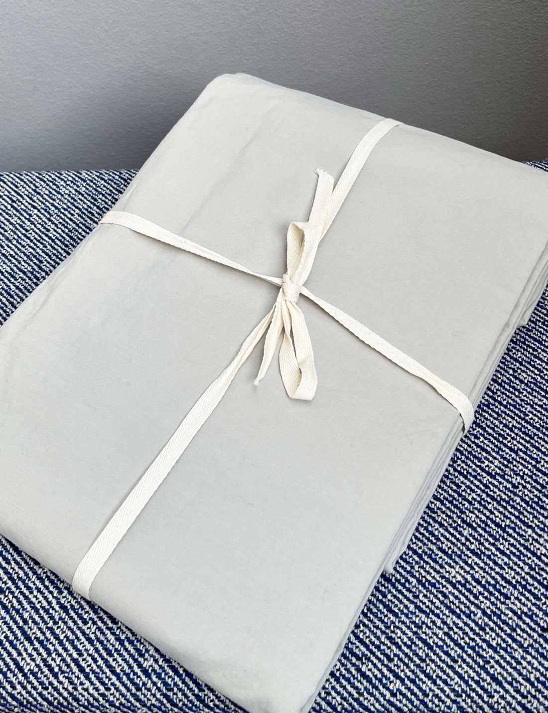 Flat sheet grey