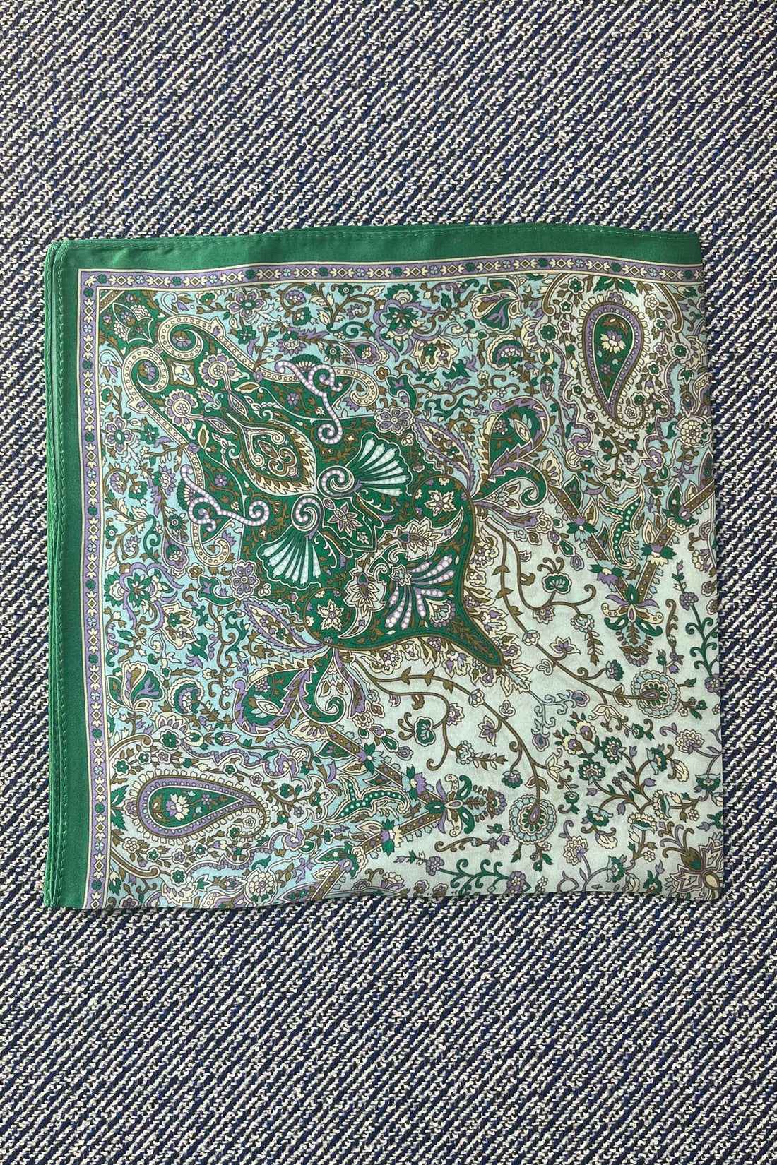 Silk scarf green/mint/purple paisley