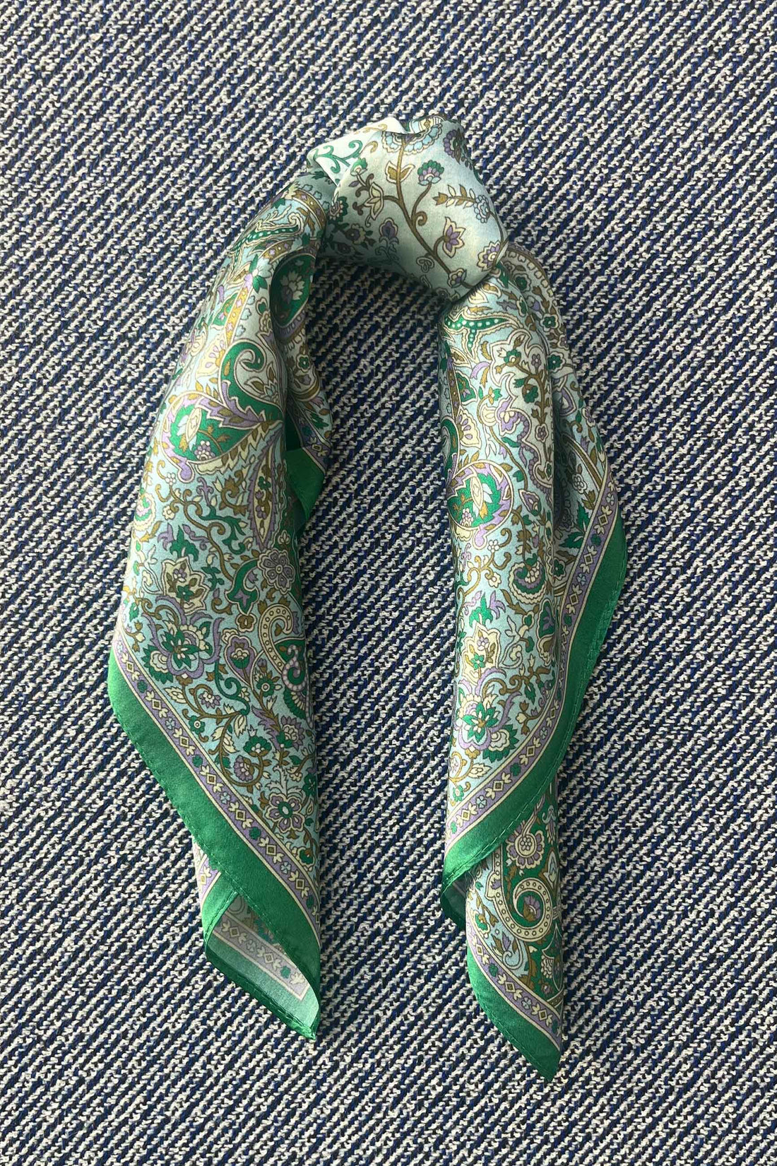 Silk scarf green/mint/purple paisley