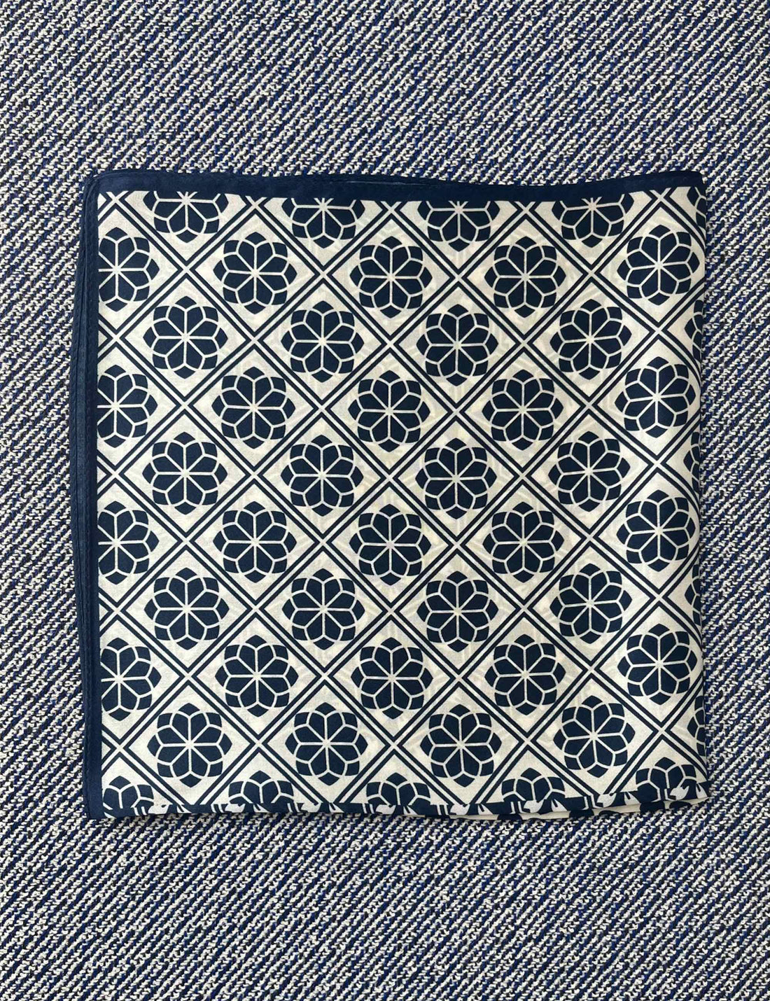 Silk scarf navy/cream graphic flowers