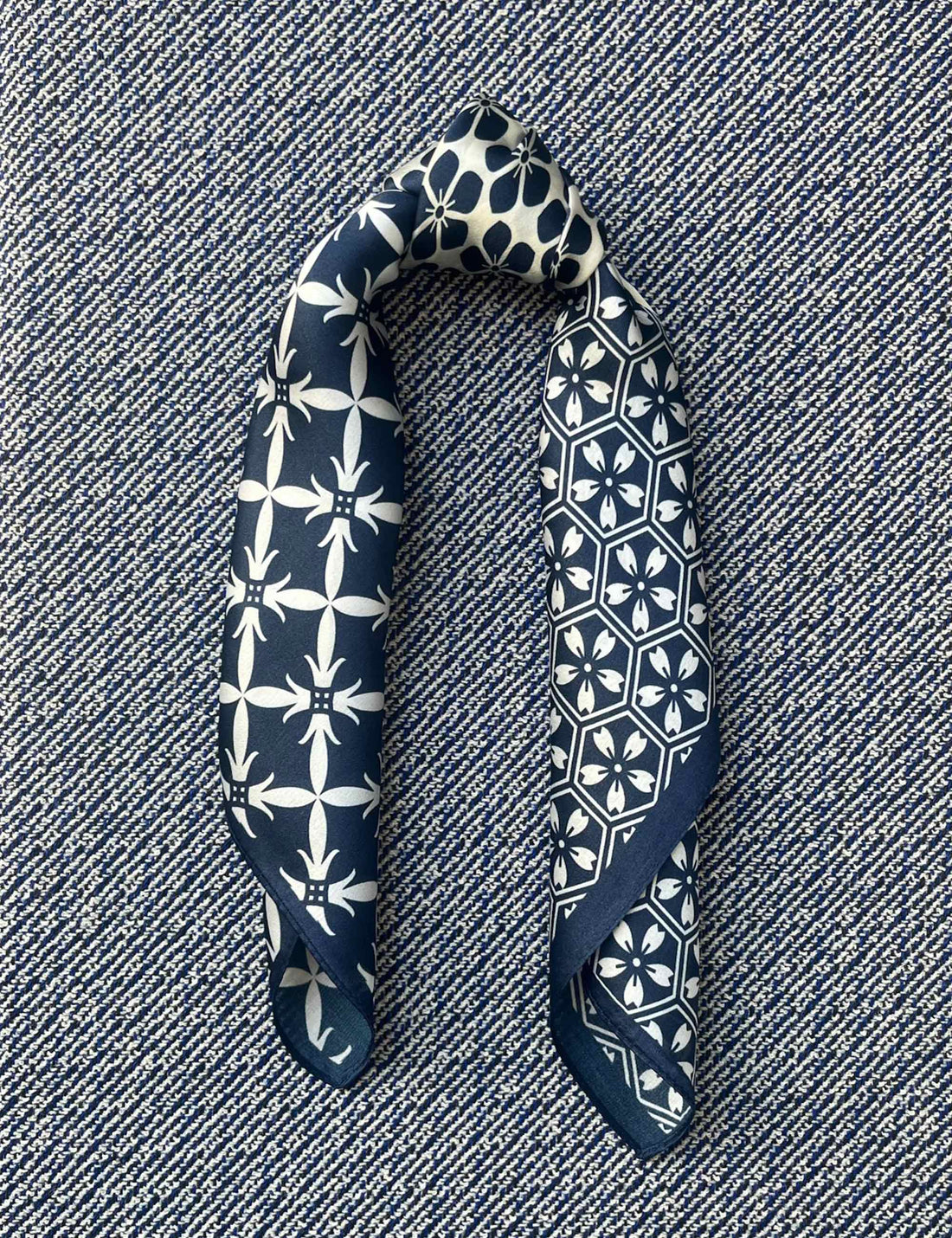 Silk scarf navy/cream graphic flowers