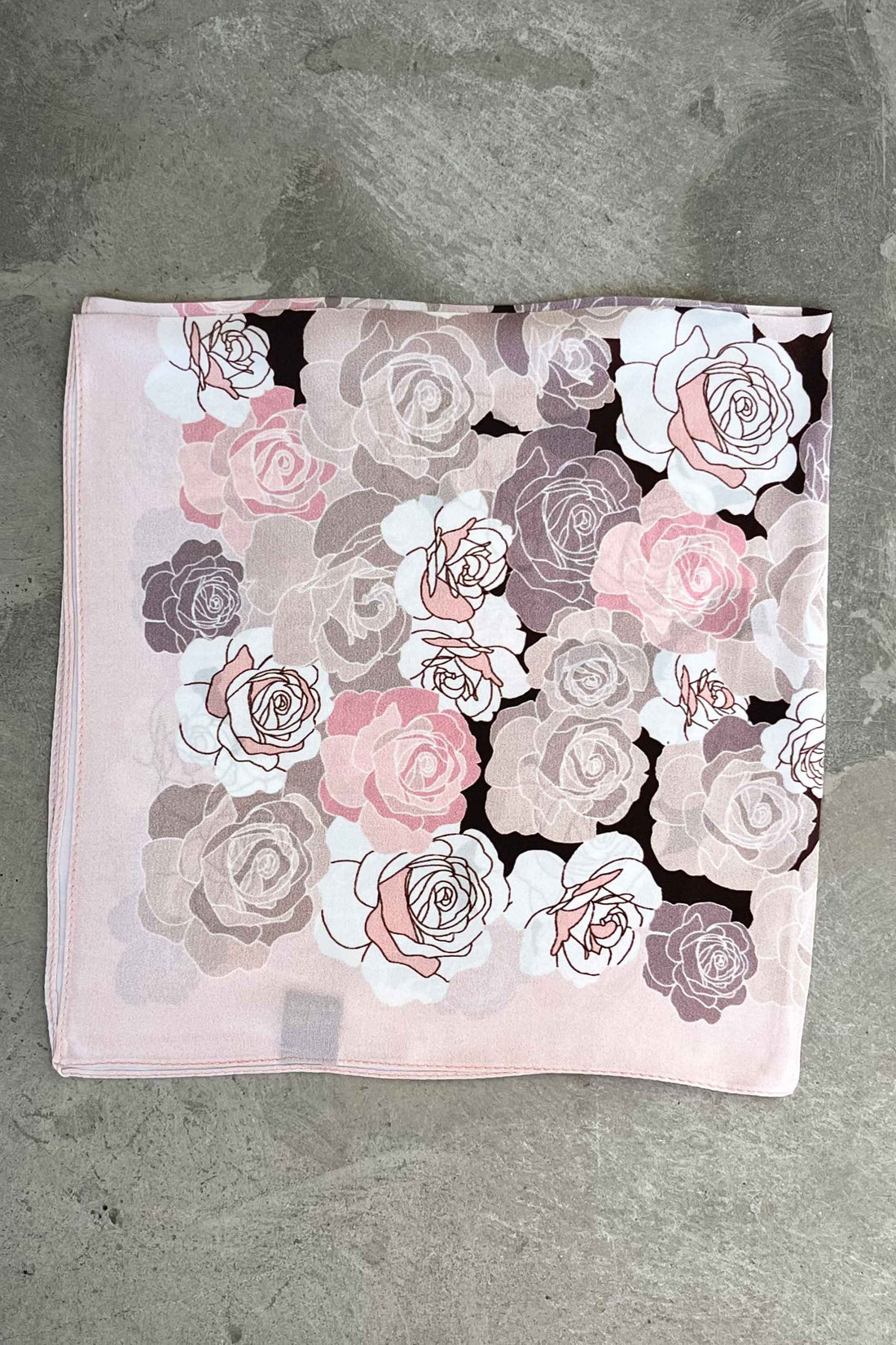 Silk scarf nude/rose/beige roses