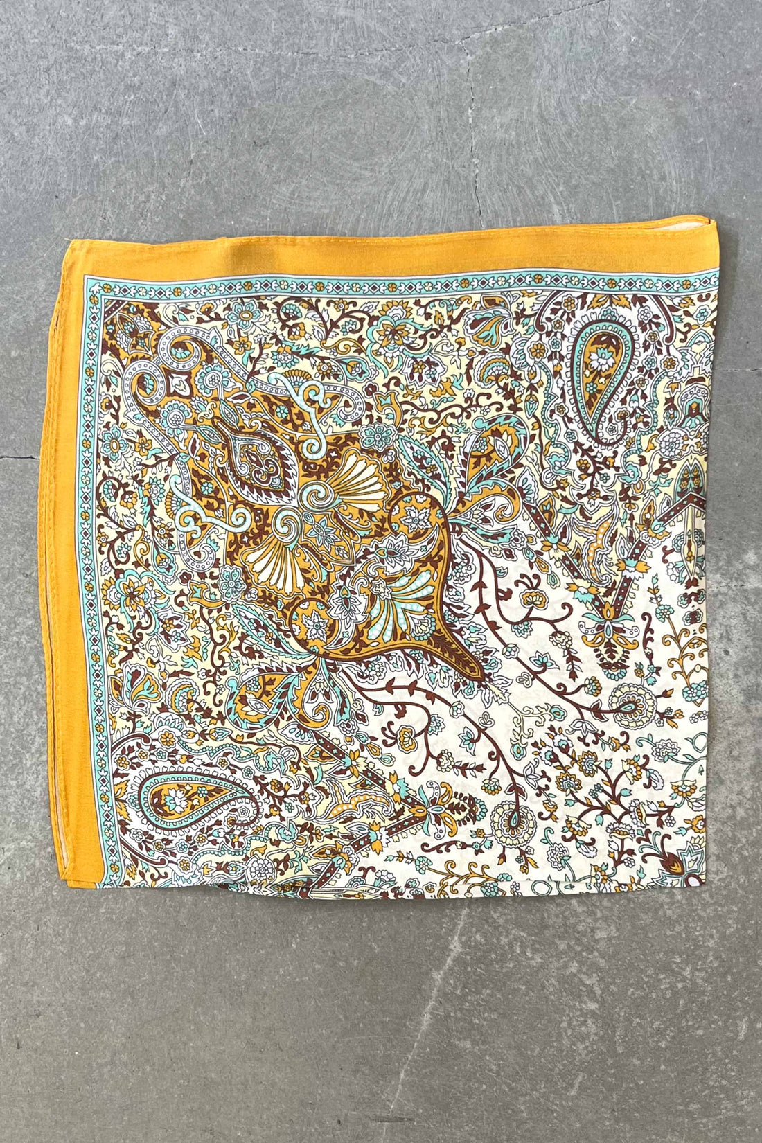Silk scarf cream/yellow/mint paisley