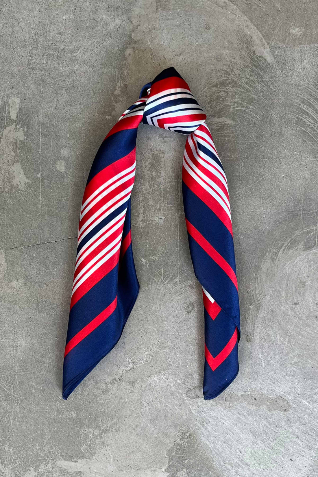Silk scarf navy/red/off-white graphic