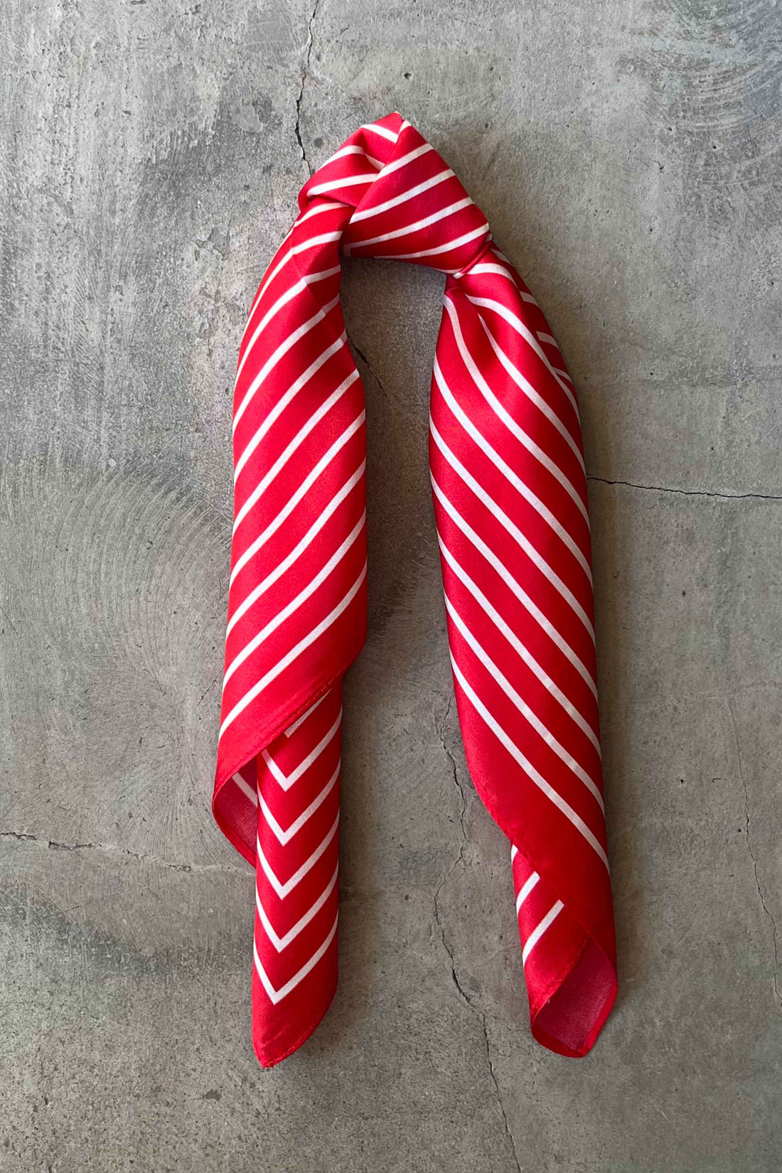 Silk scarf bright red/off-white graphic stripes