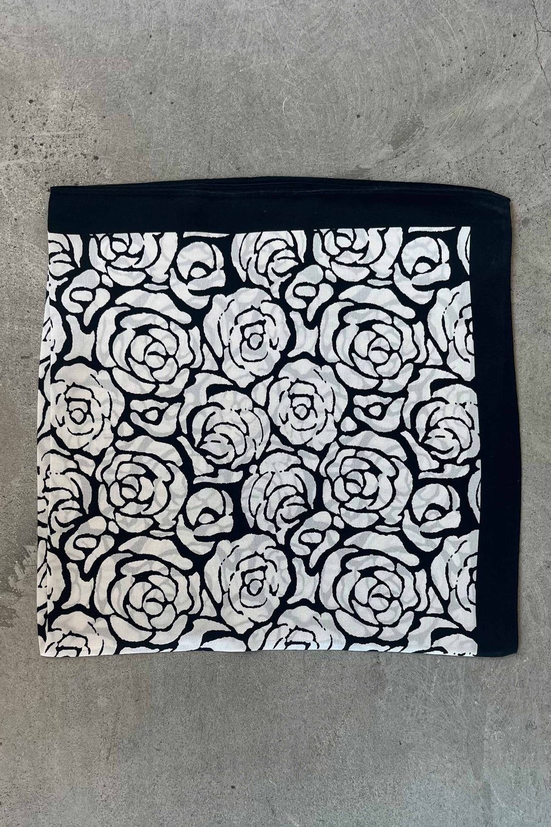 Silk scarf black/cream graphic rose print