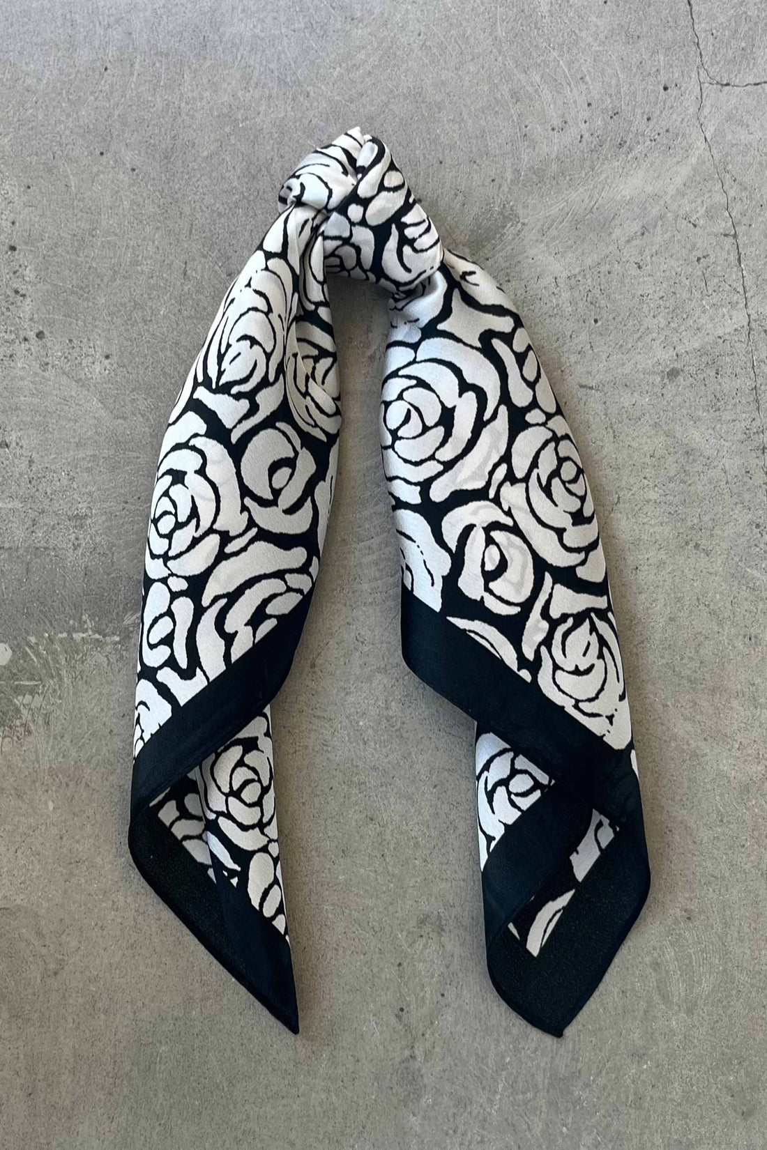 Silk scarf black/cream graphic rose print