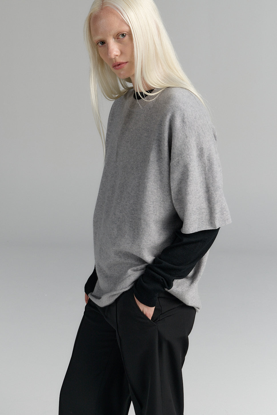 Rhea merino/cashmere knit t-shirt light grey