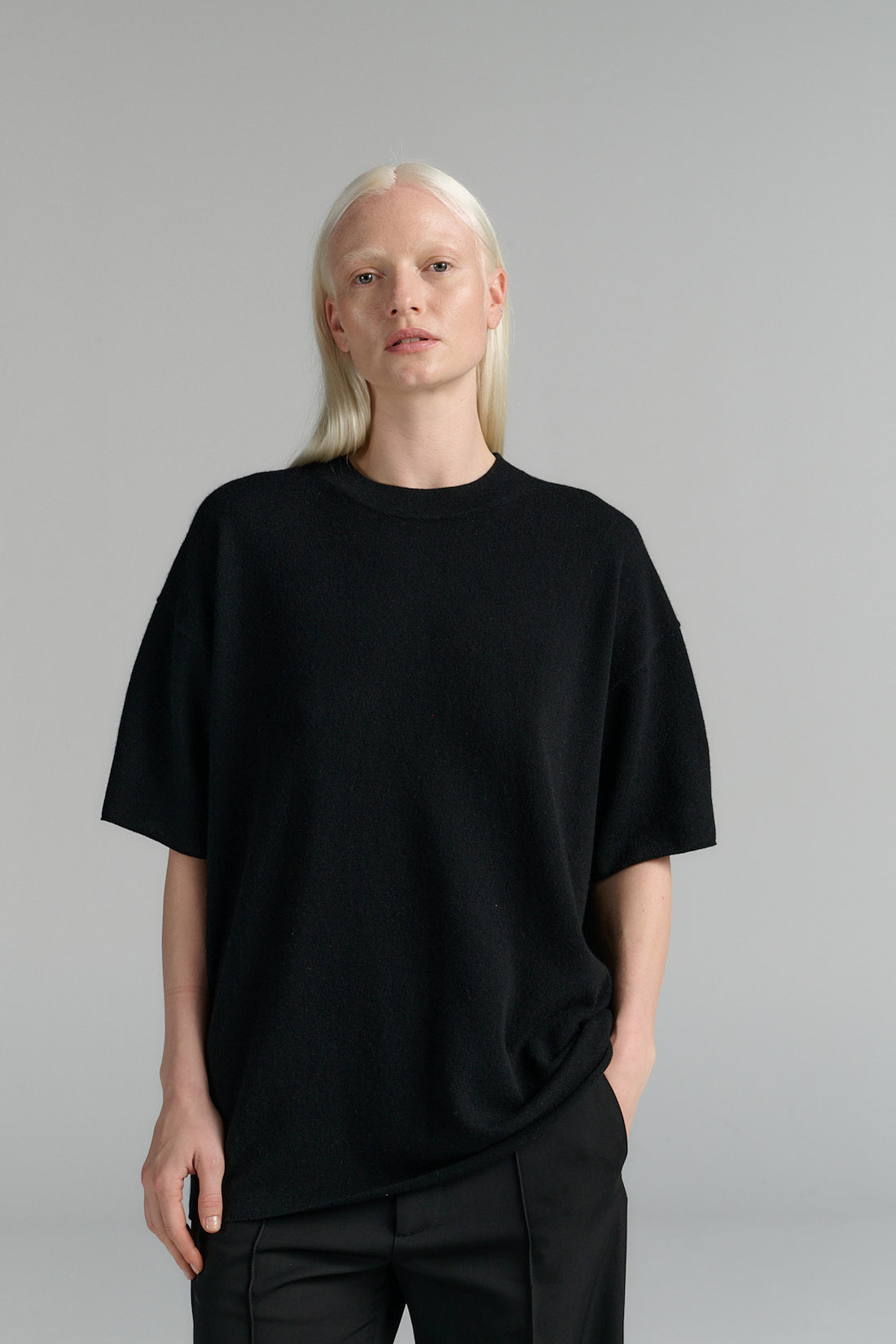 Rhea merino/cashmere knit t-shirt black