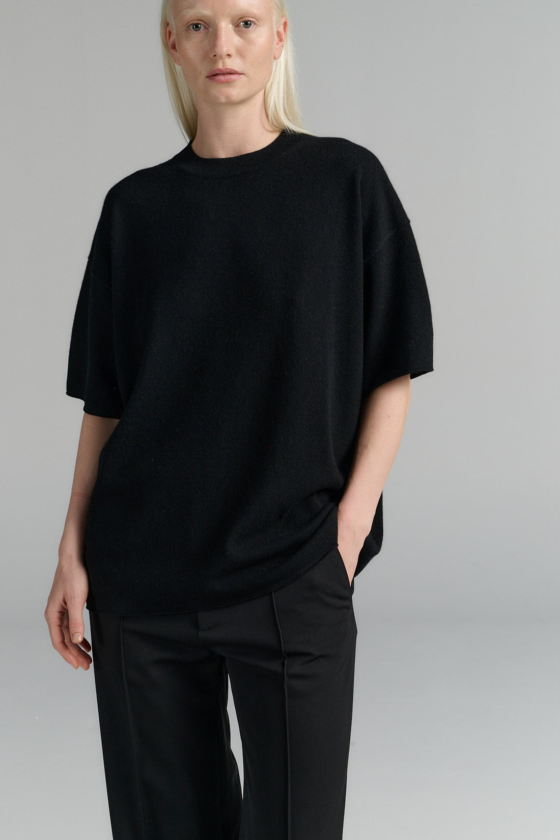 Rhea merino/cashmere knit t-shirt black
