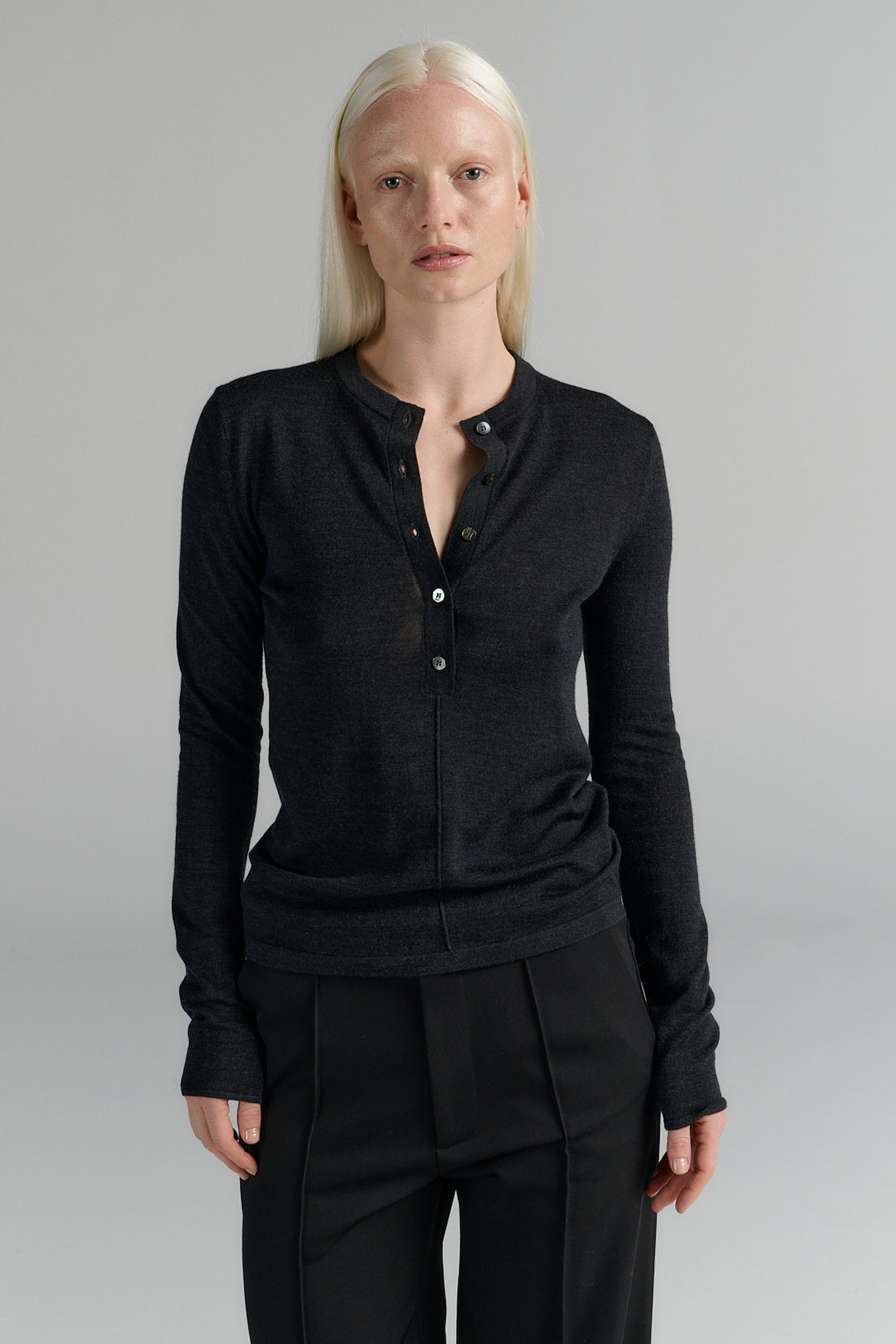 Rhea merino henley knit dark grey
