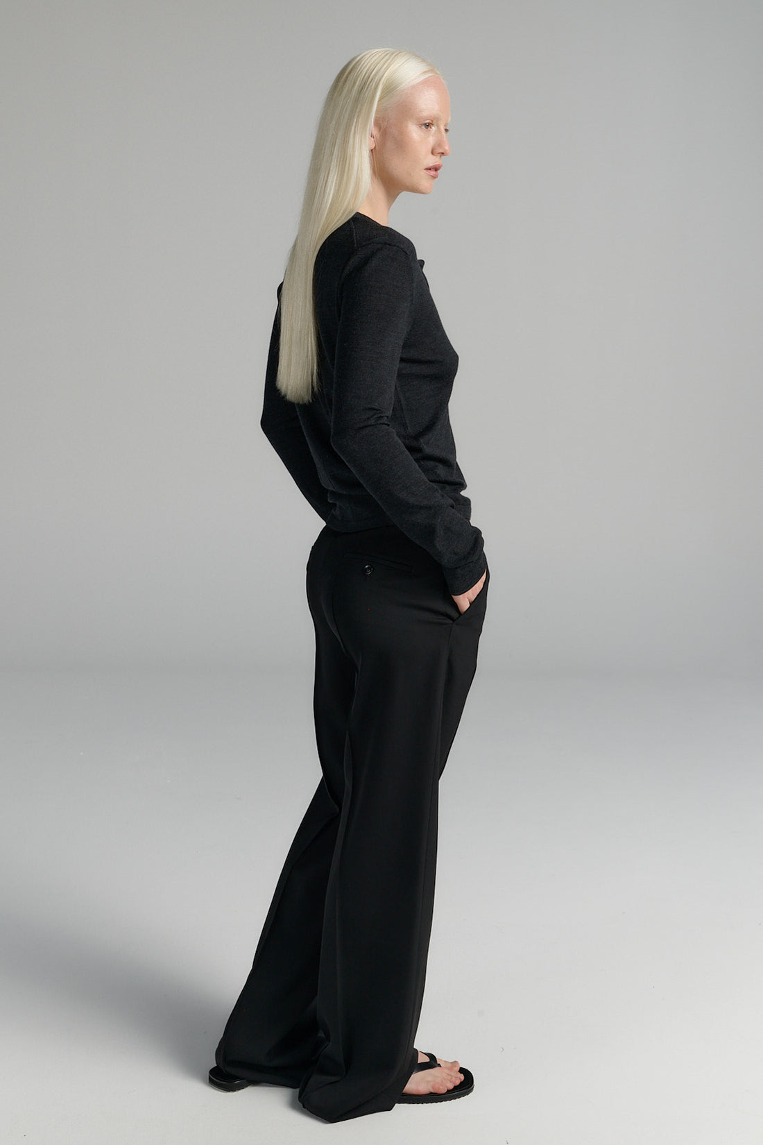 Rhea merino henley knit dark grey