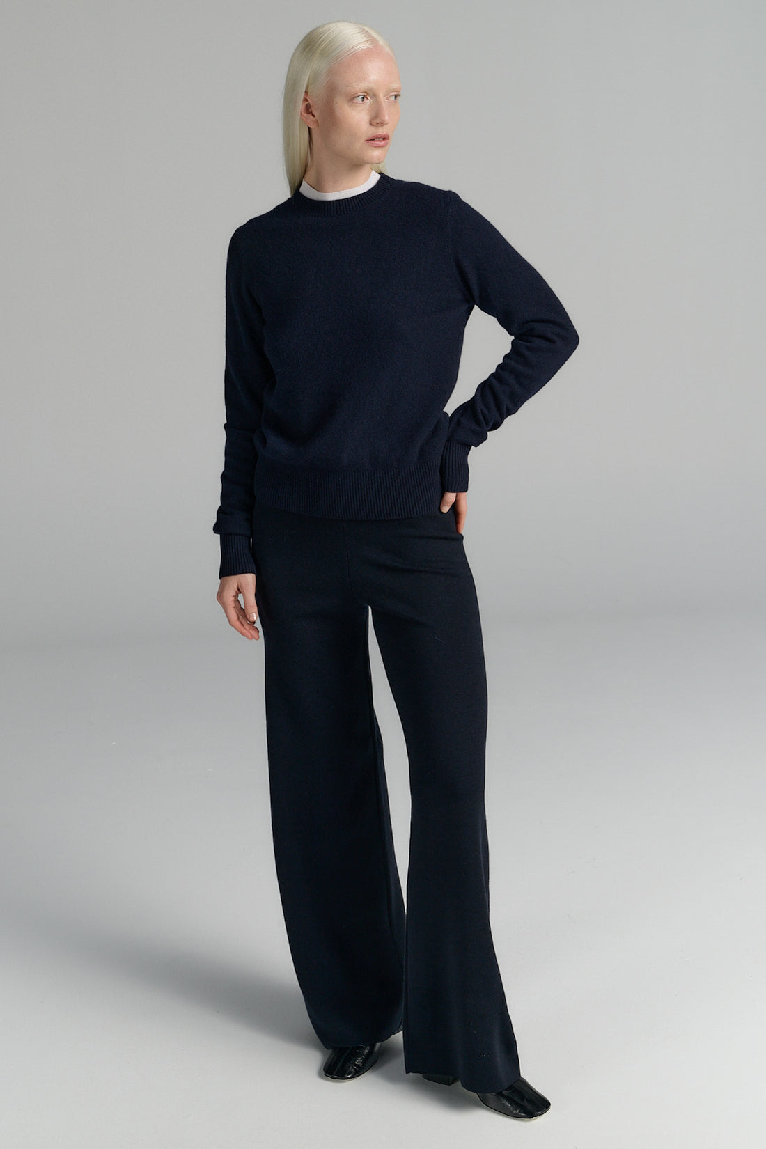 Rhea merino/cashmere crew neck navy
