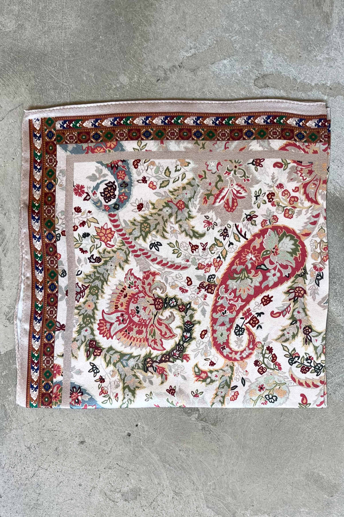 Silk scarf off white/raspberry/green paisley