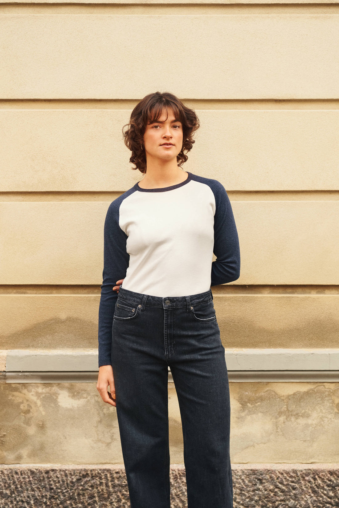 Mila basket tee off white/dark blue melange
