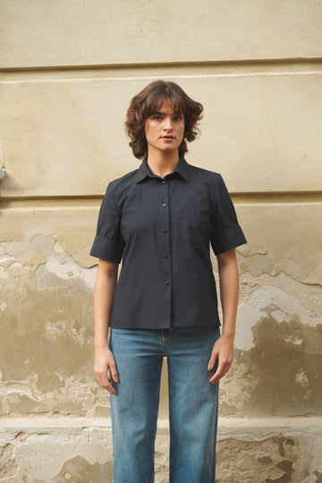 Laura short sleeve shirt black check