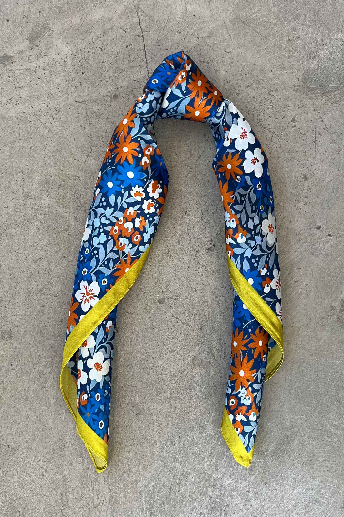 Silk scarf blue/rust/light blue flower
