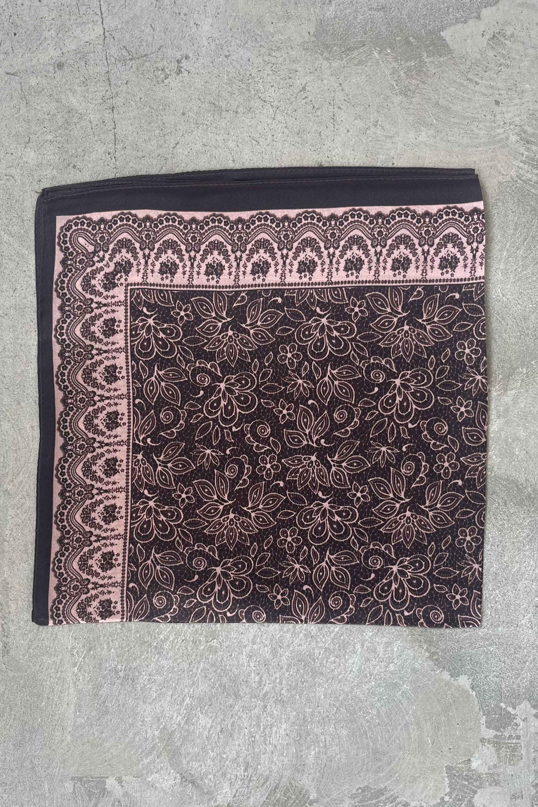 Silk scarf brown/rose paisley
