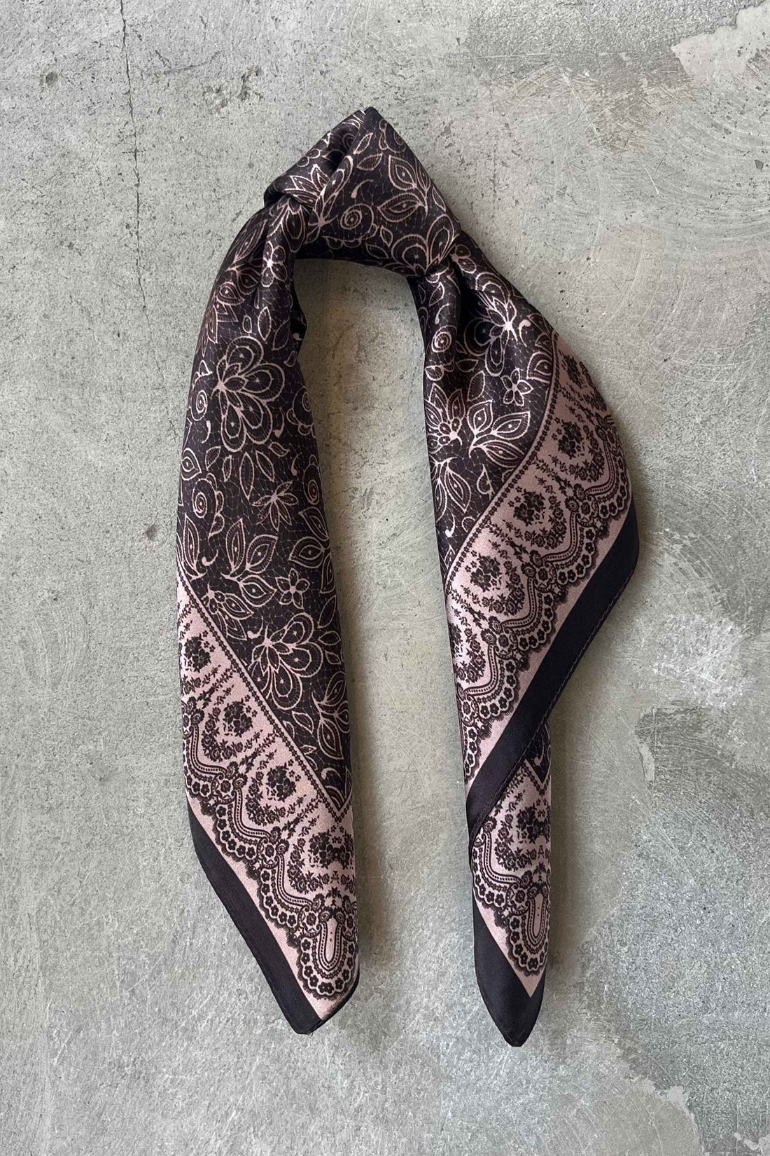 Silk scarf brown/rose paisley