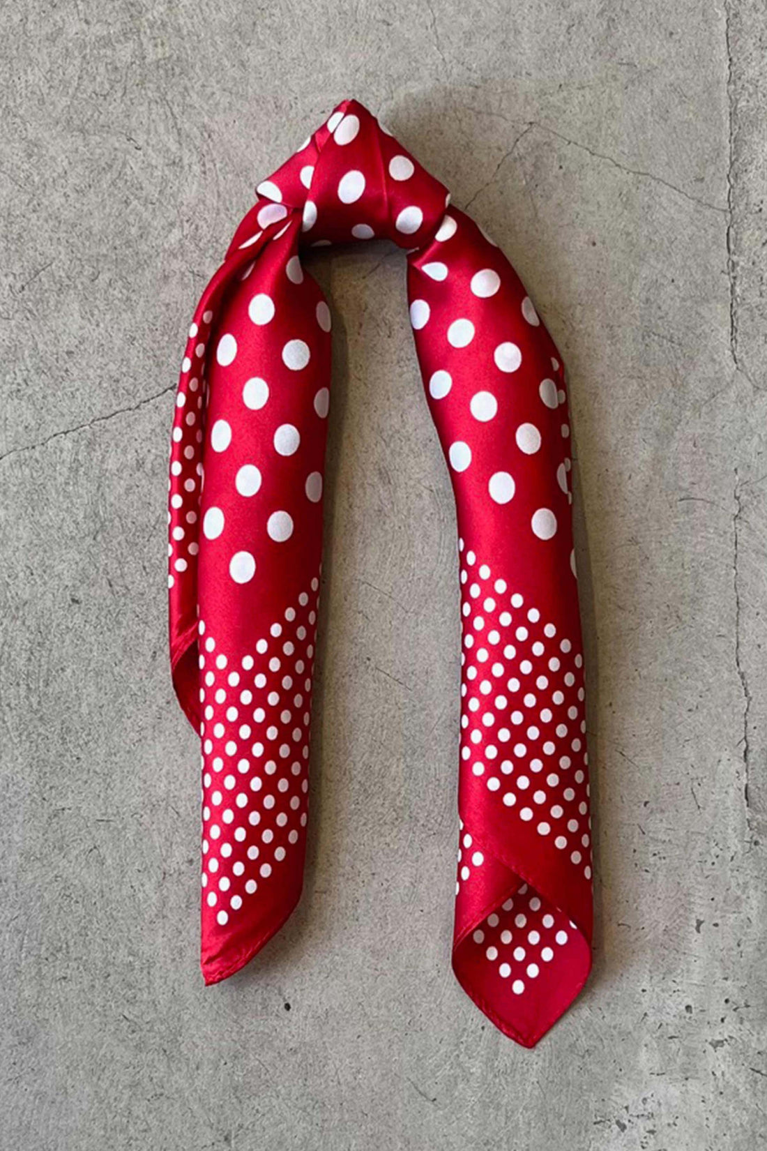 Silk scarf red/off-white dots