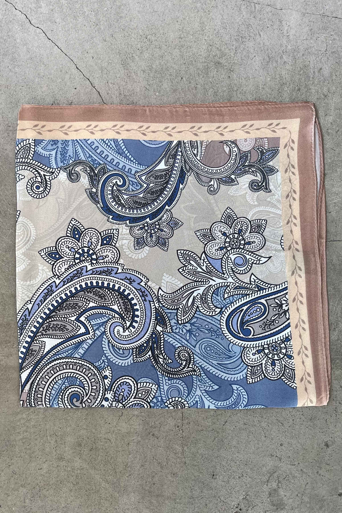 Silk scarf blue/beige paisley