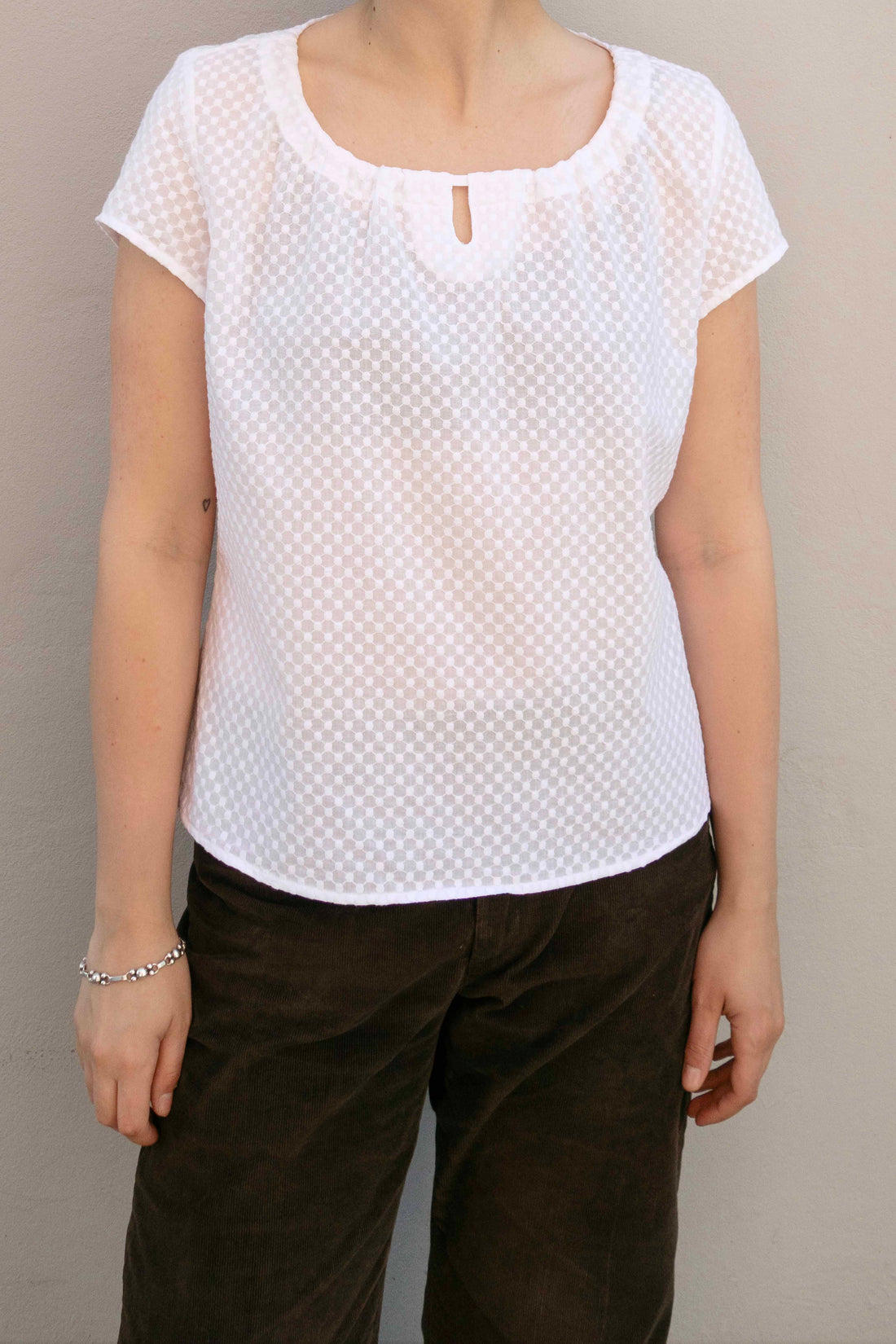 Carla top white broderie anglaise