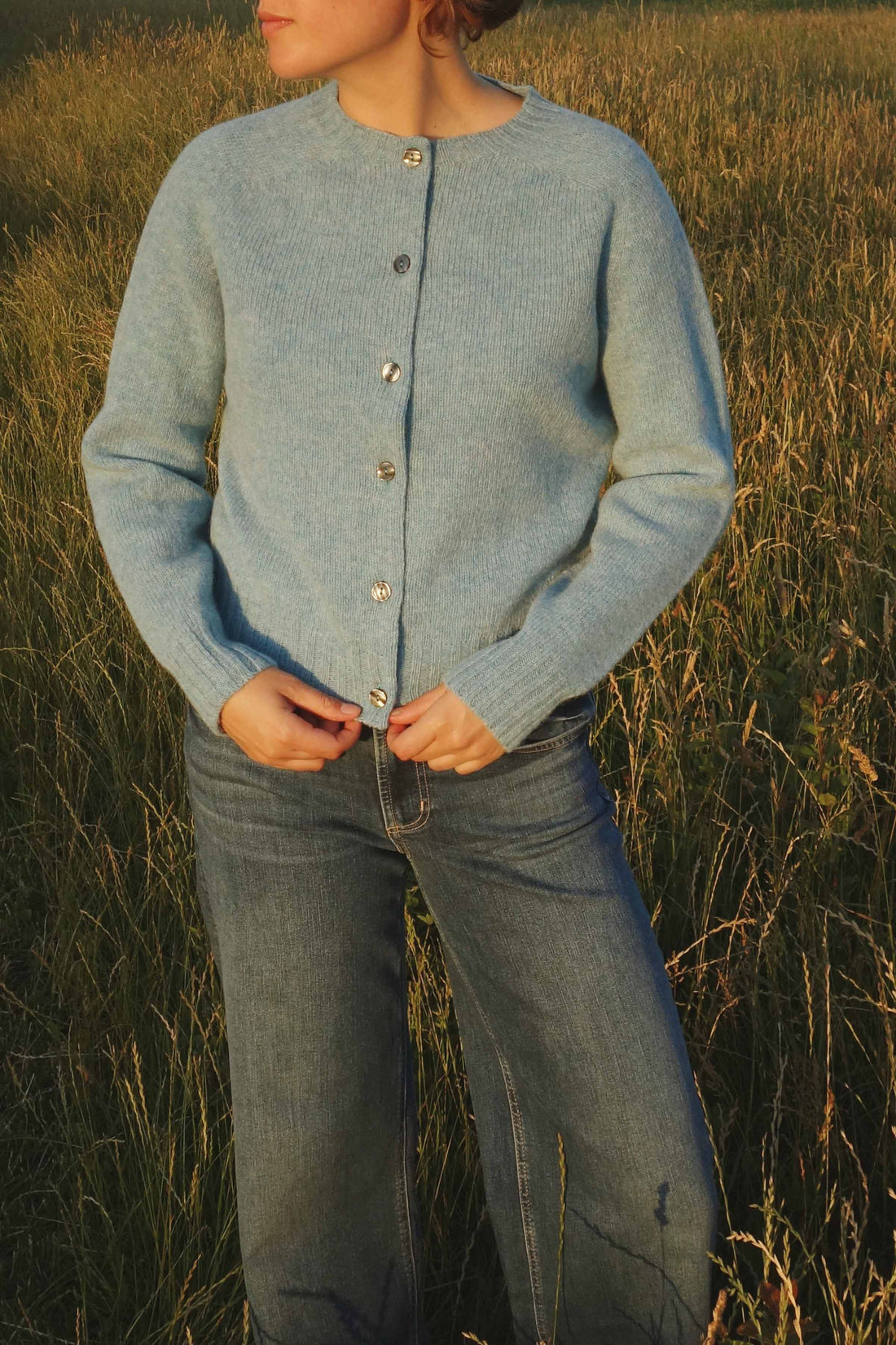 Lambswool crew-neck cardigan loch blue