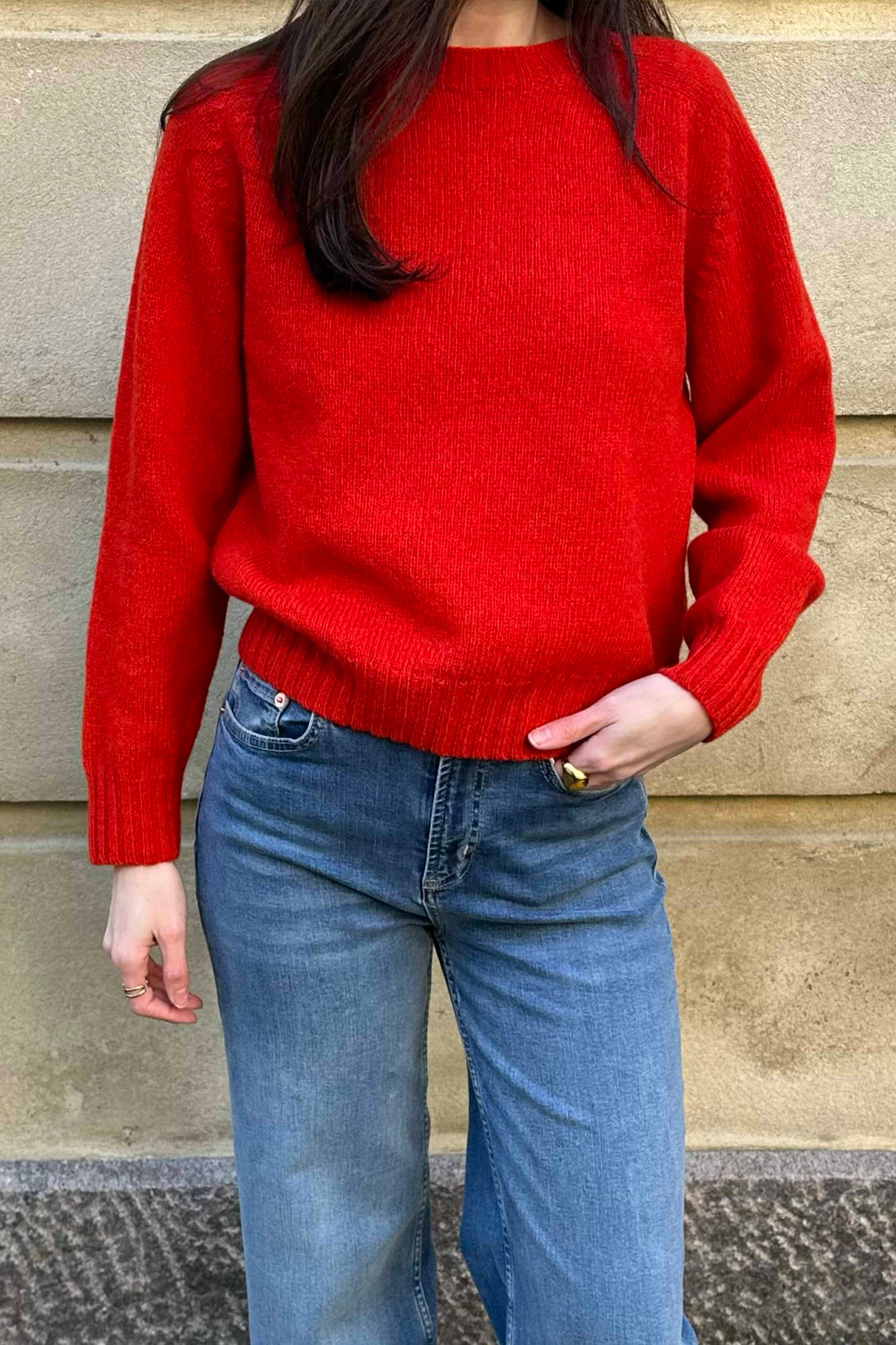 Lambswool crew-neck carmen
