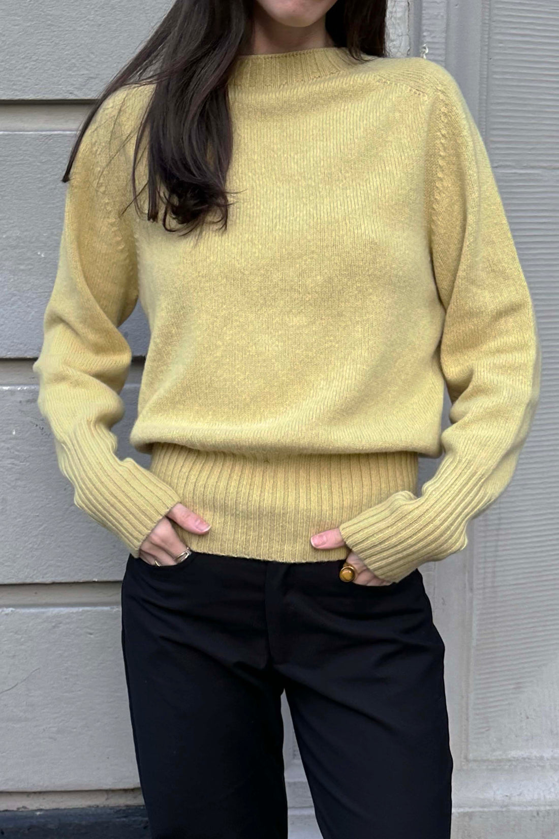 Superfine lambswool crew neck light yellow