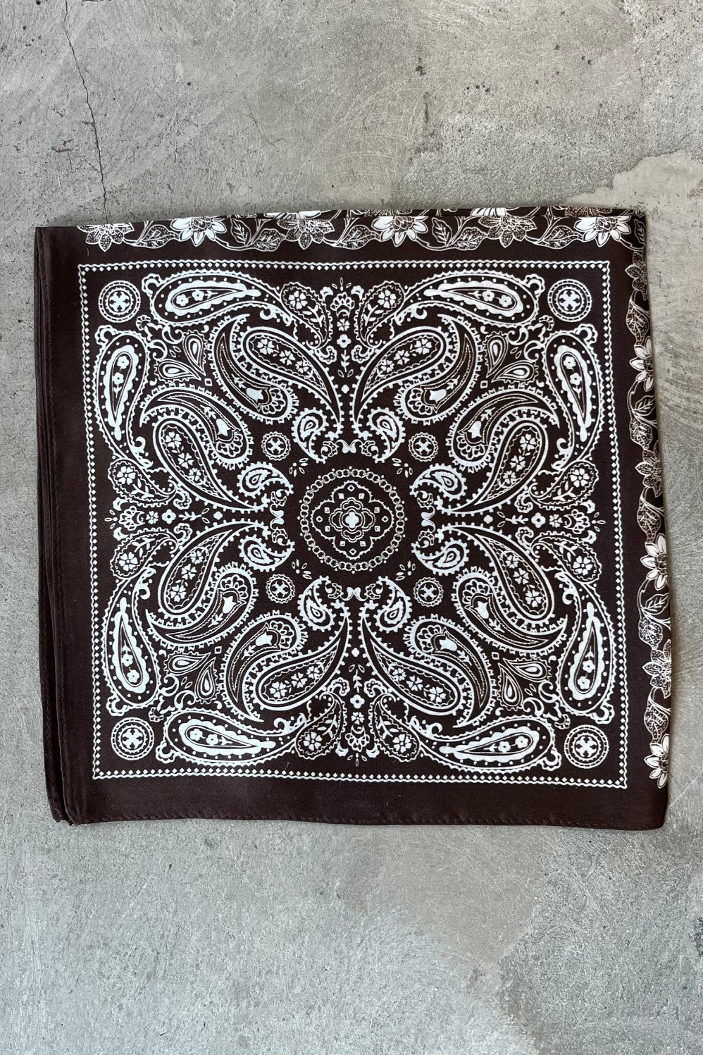 Silk scarf dark brown/off white paisley