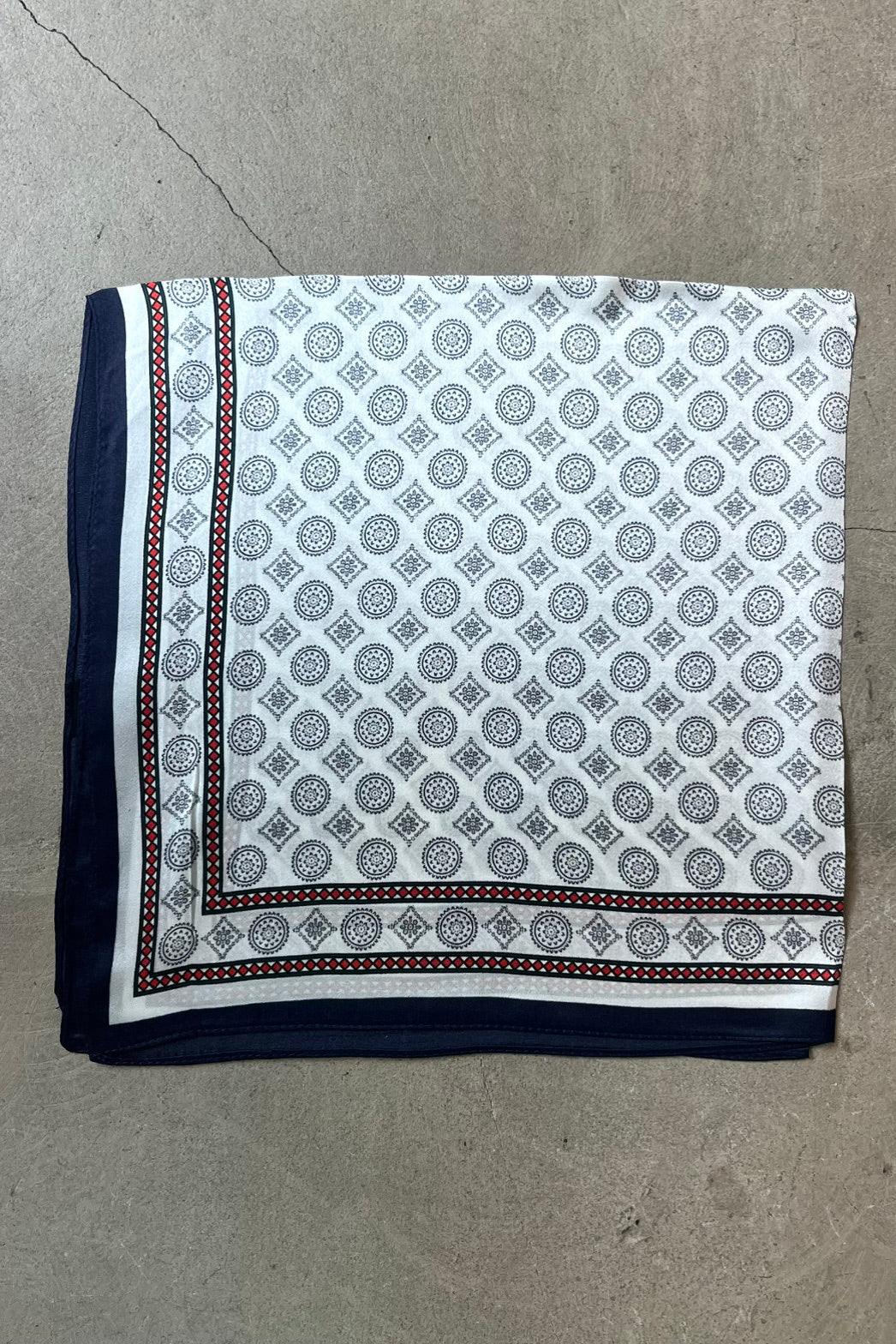 Silk scarf off-white/grey/red graphic