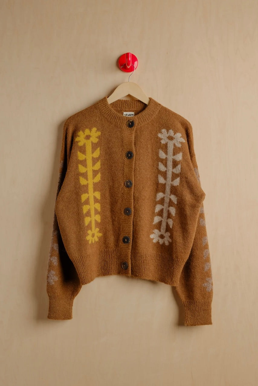 Flower power cardigan bark