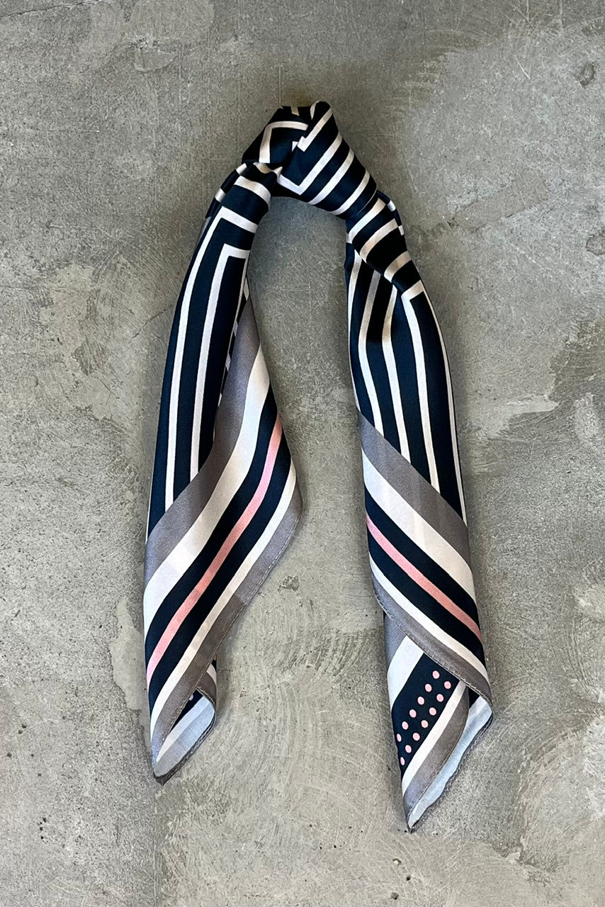 Silk scarf navy/light rose graphic