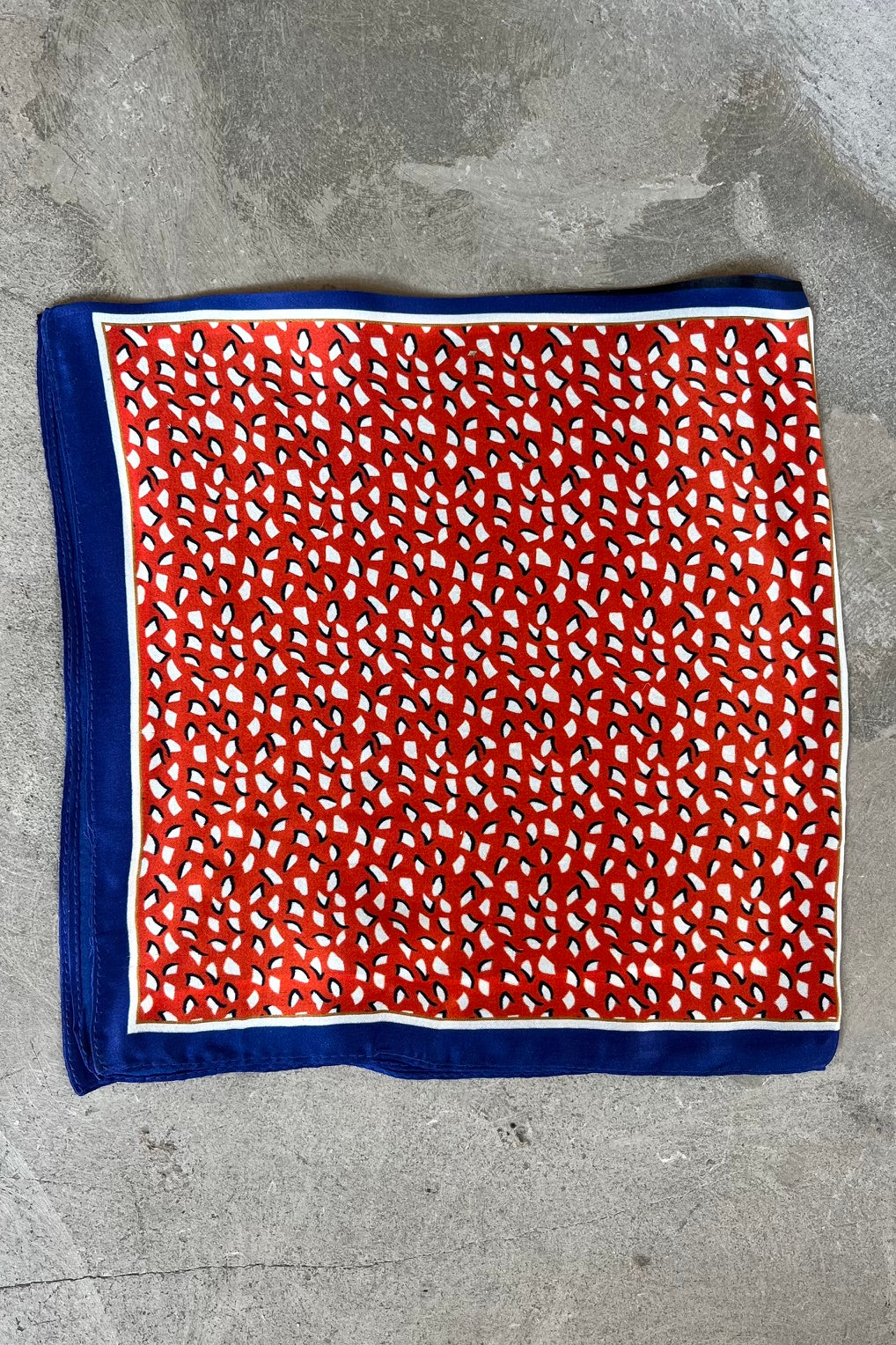 Silk scarf black/red/blue graphic