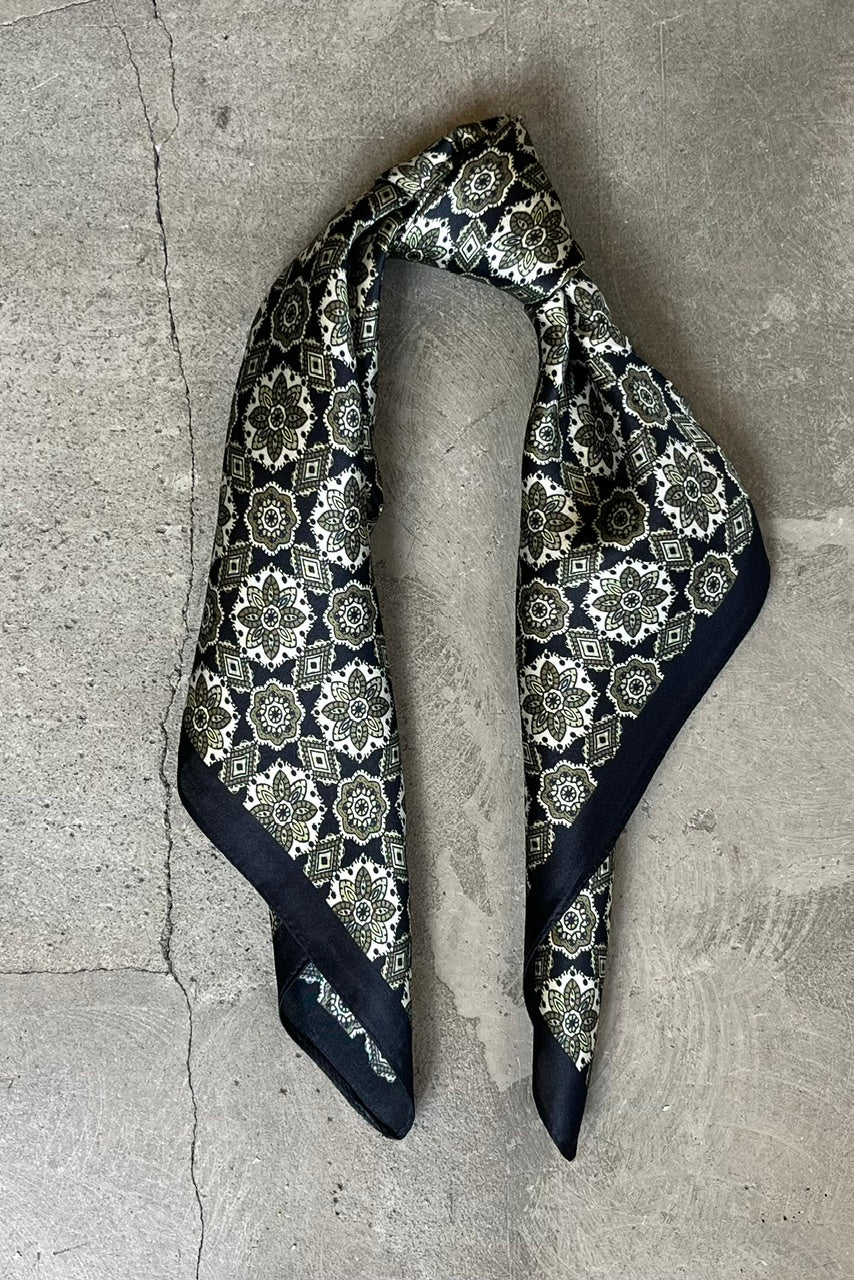 Silk scarf black/army/grey graphic flower
