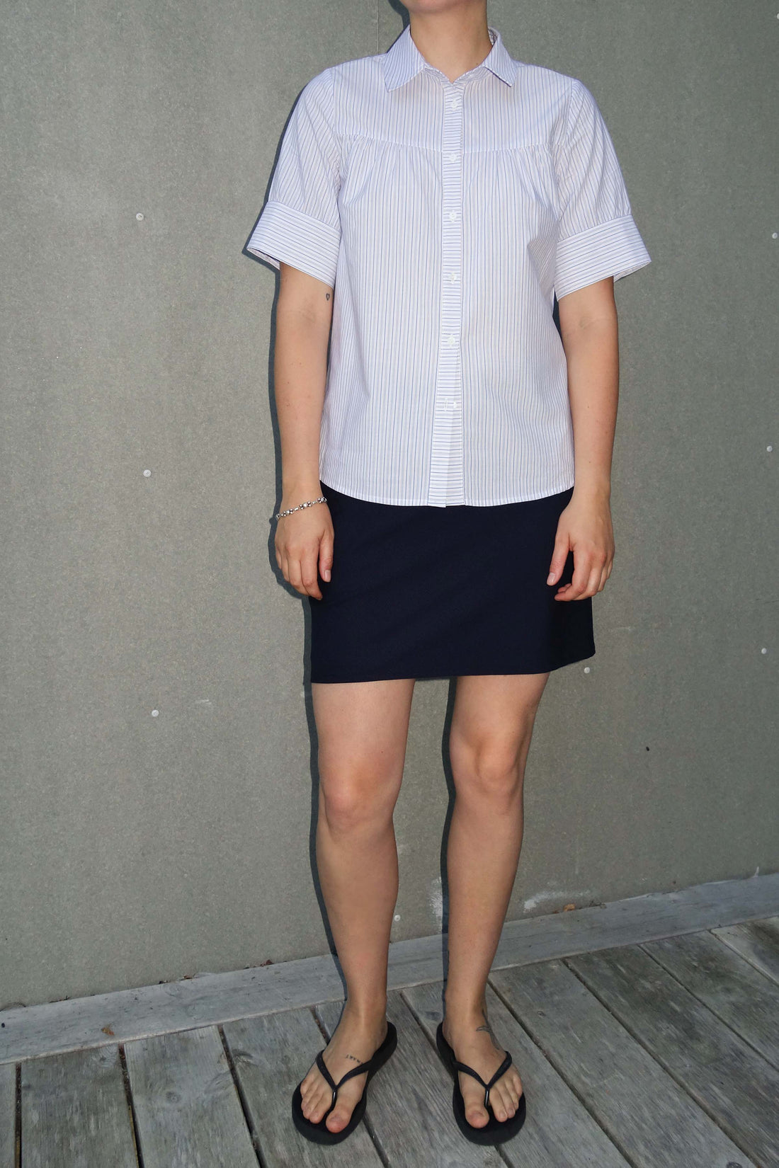 Maria white/blue/fine coral red stripe