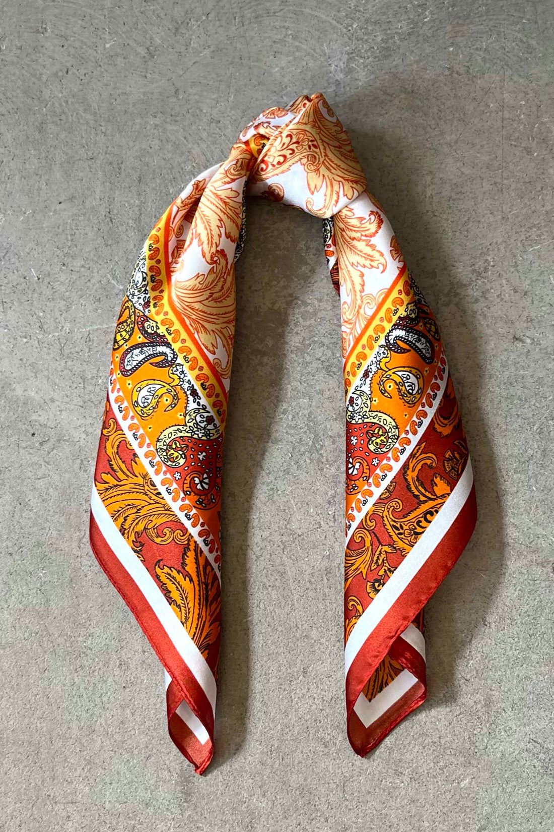 Silk scarf off-white/orange paisley