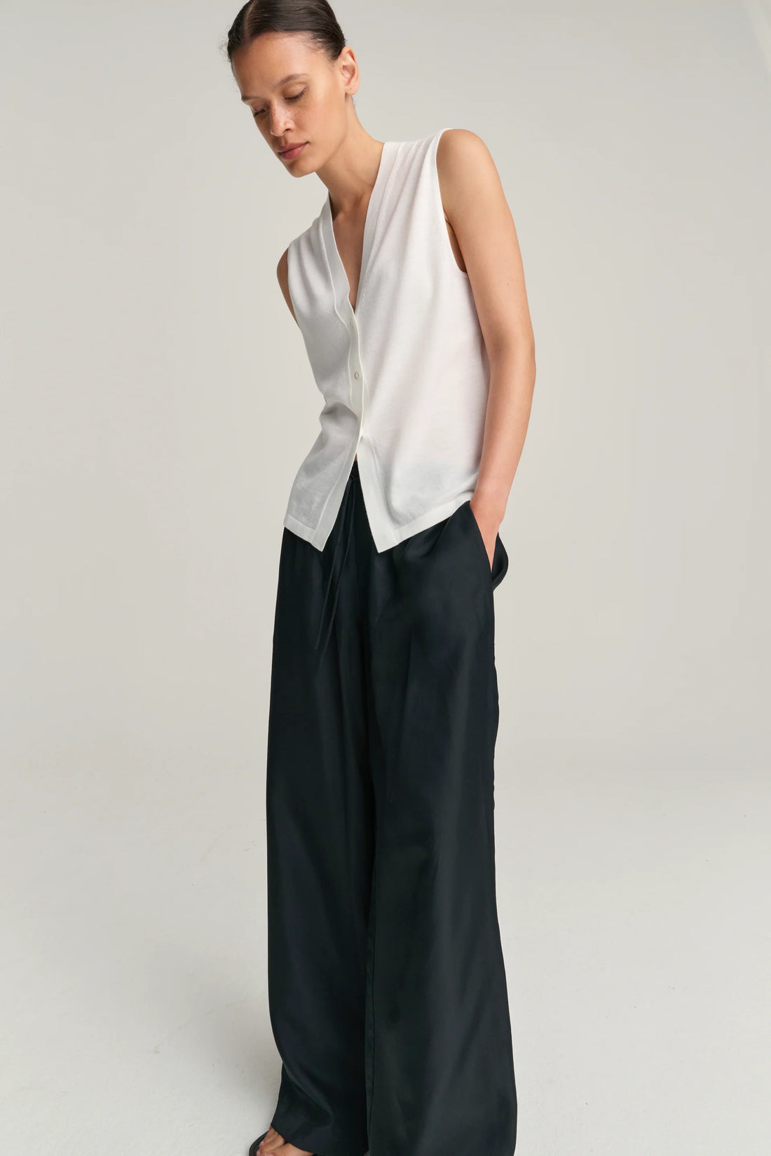 Rhea merino wool vest off-white