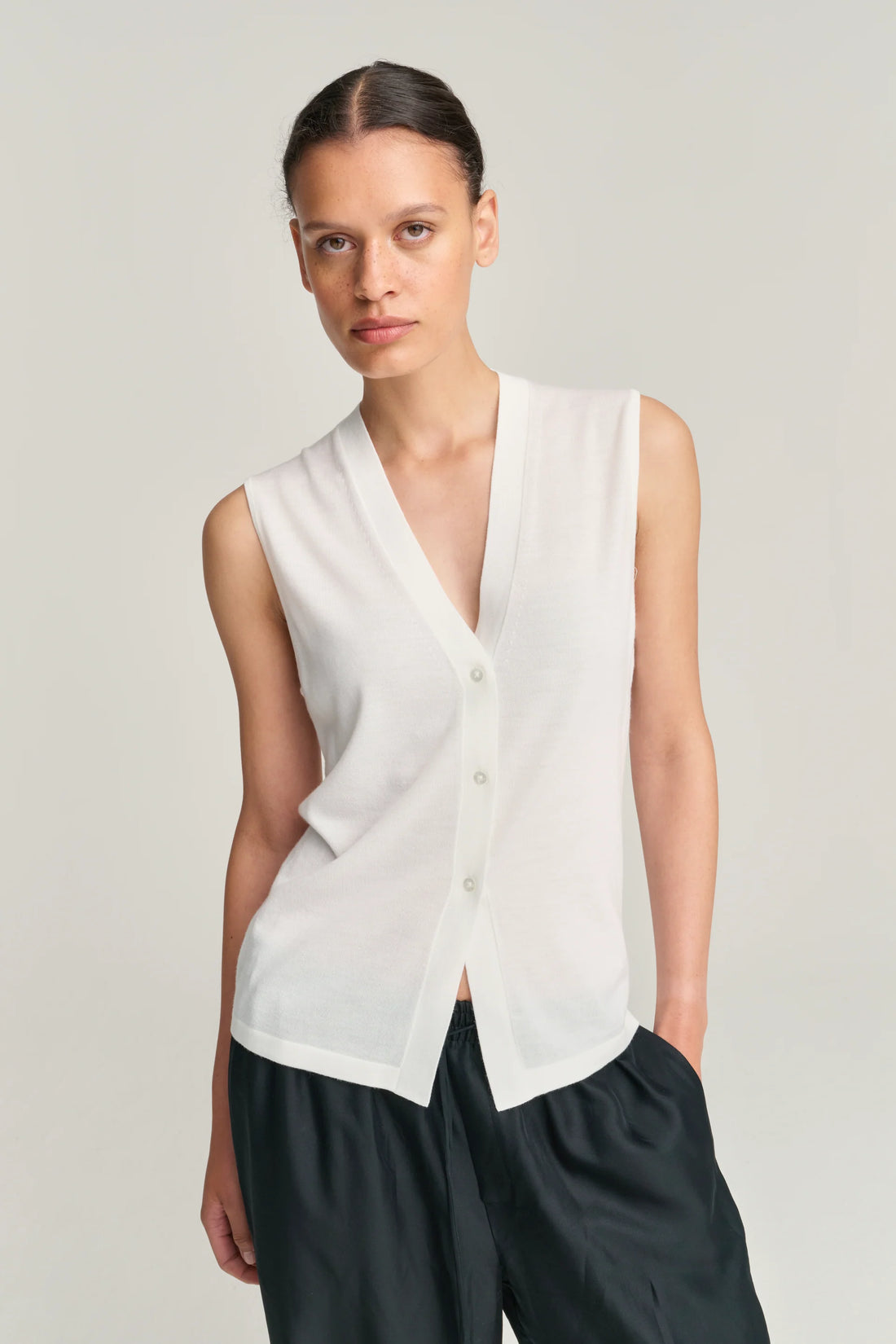 Rhea merino wool vest off-white