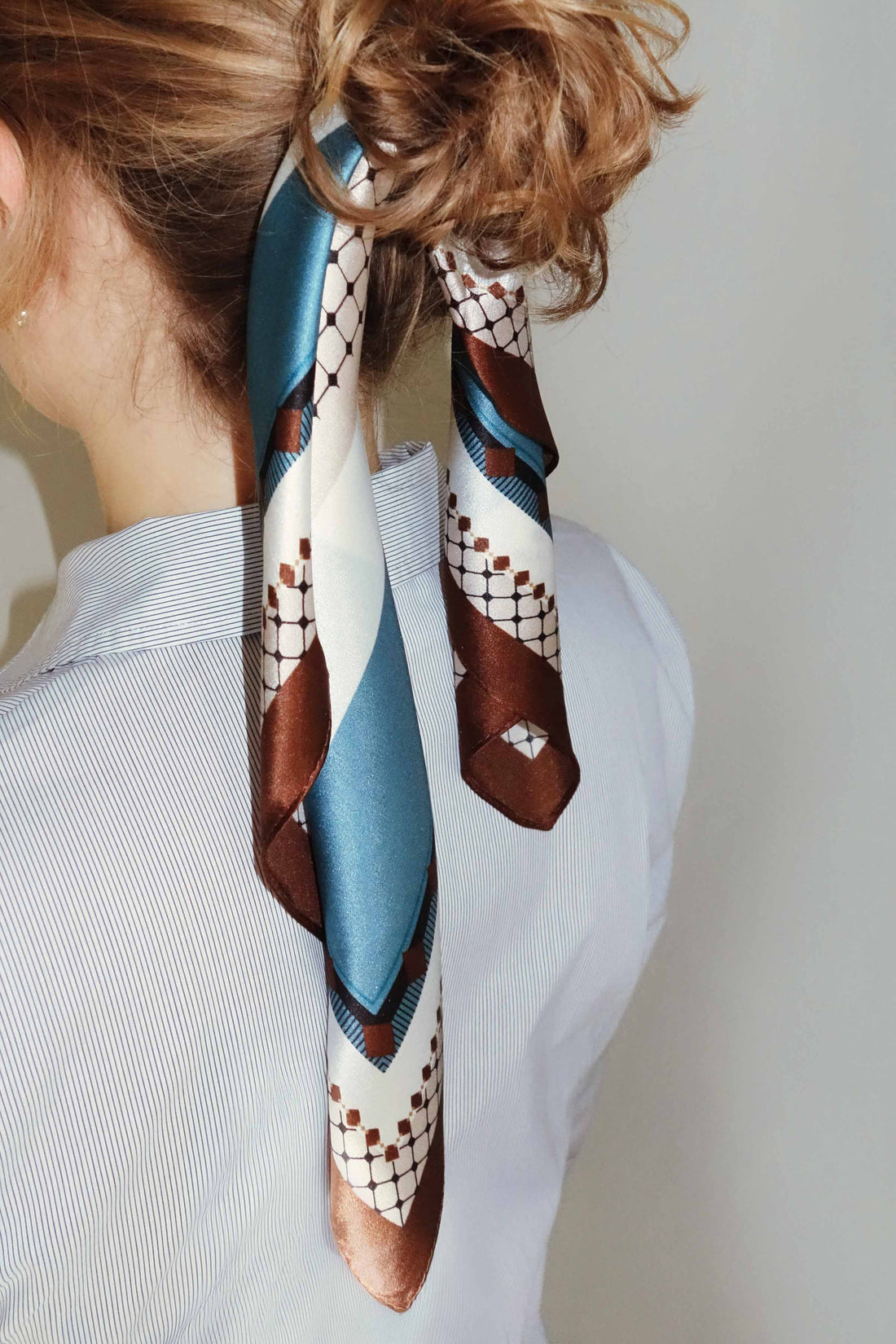 Silk scarf brown/turquoise/nude/off white graphic