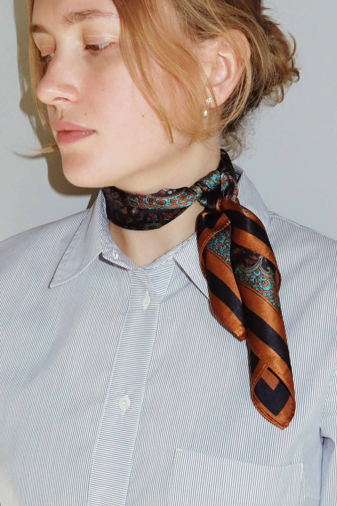 Silk scarf black/green/brown paisley