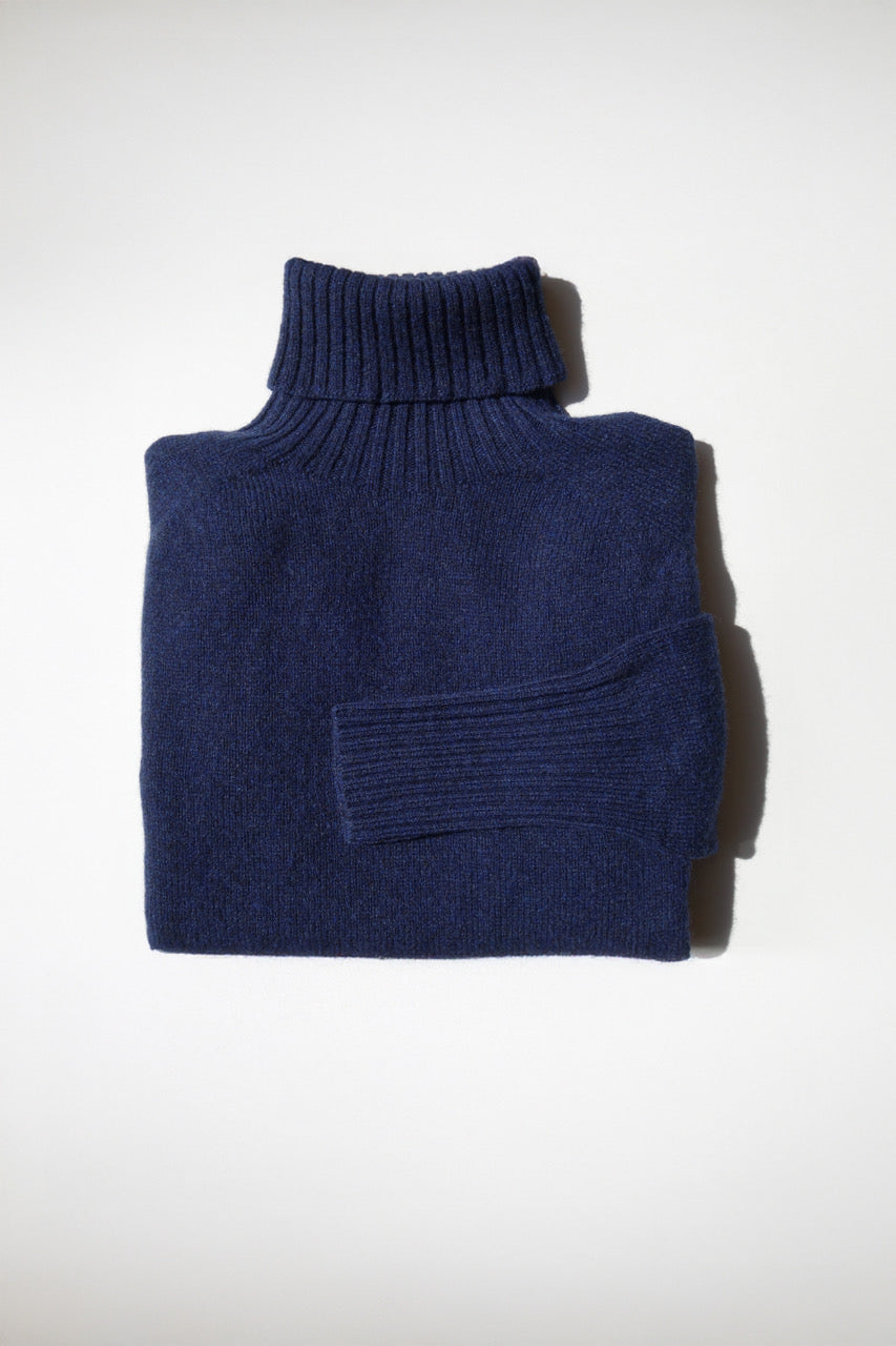 Superfine turtleneck sweater cosmos