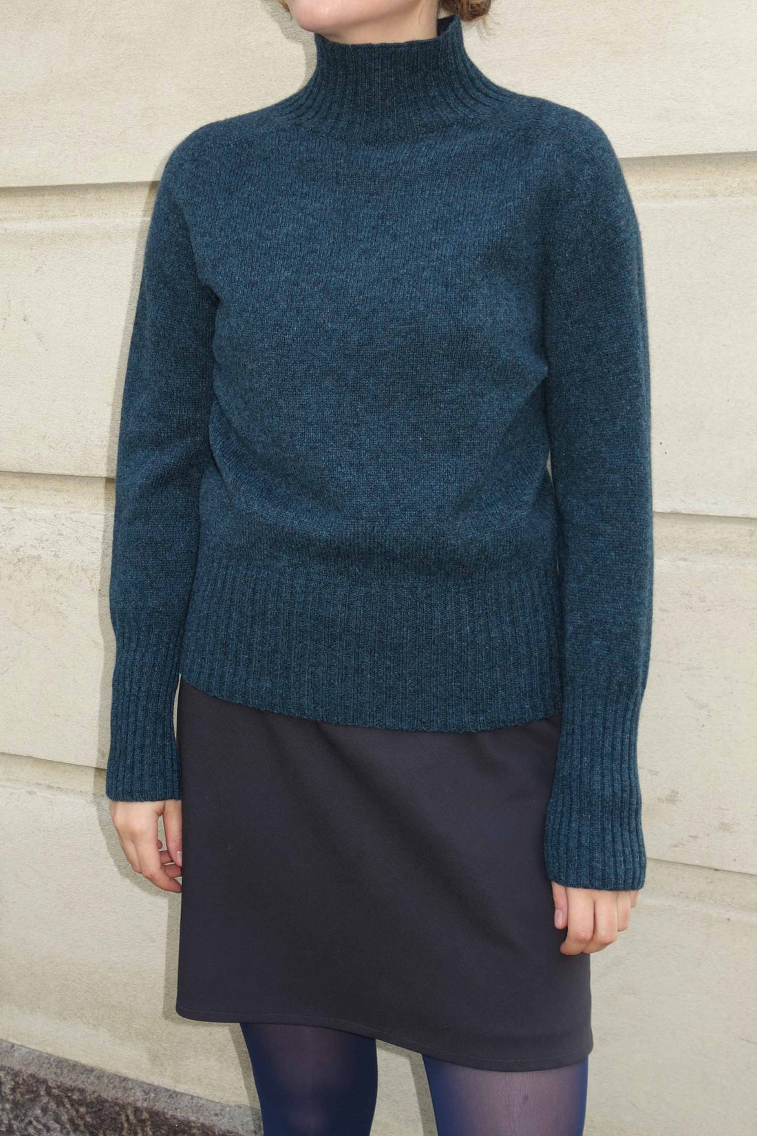 Superfine lambswool turtle neck petrol