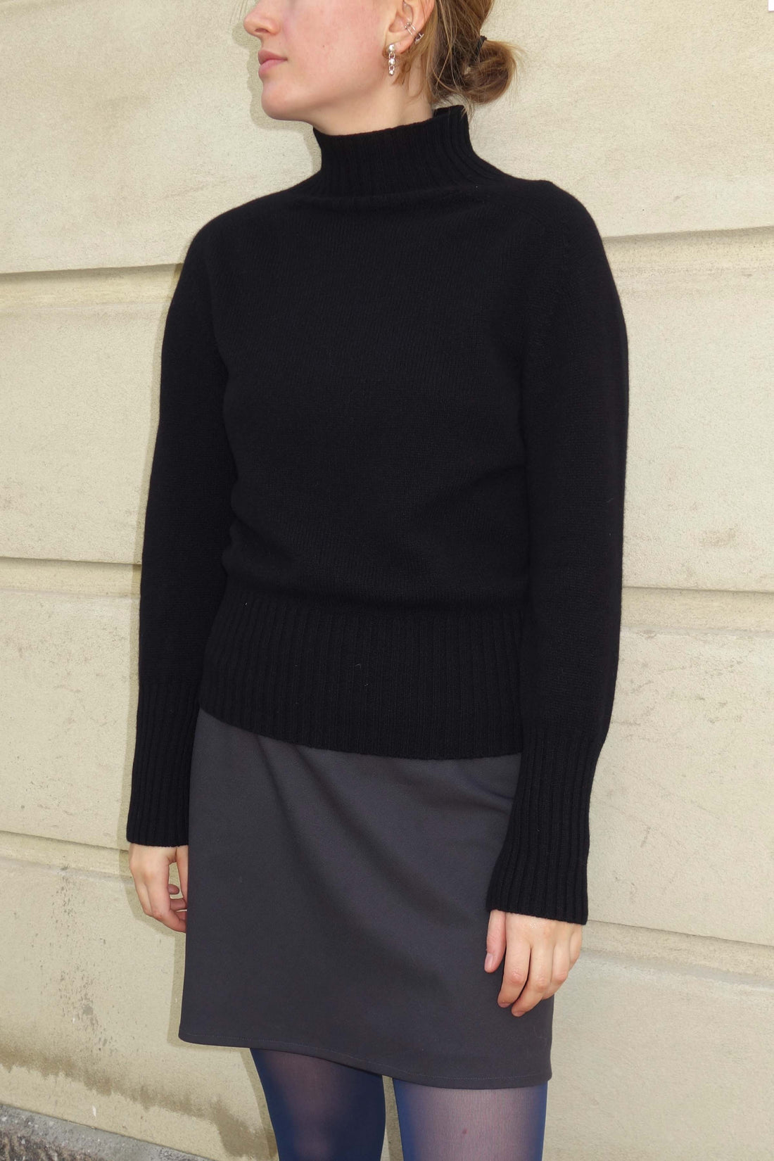 Superfine lambswool turtle neck black