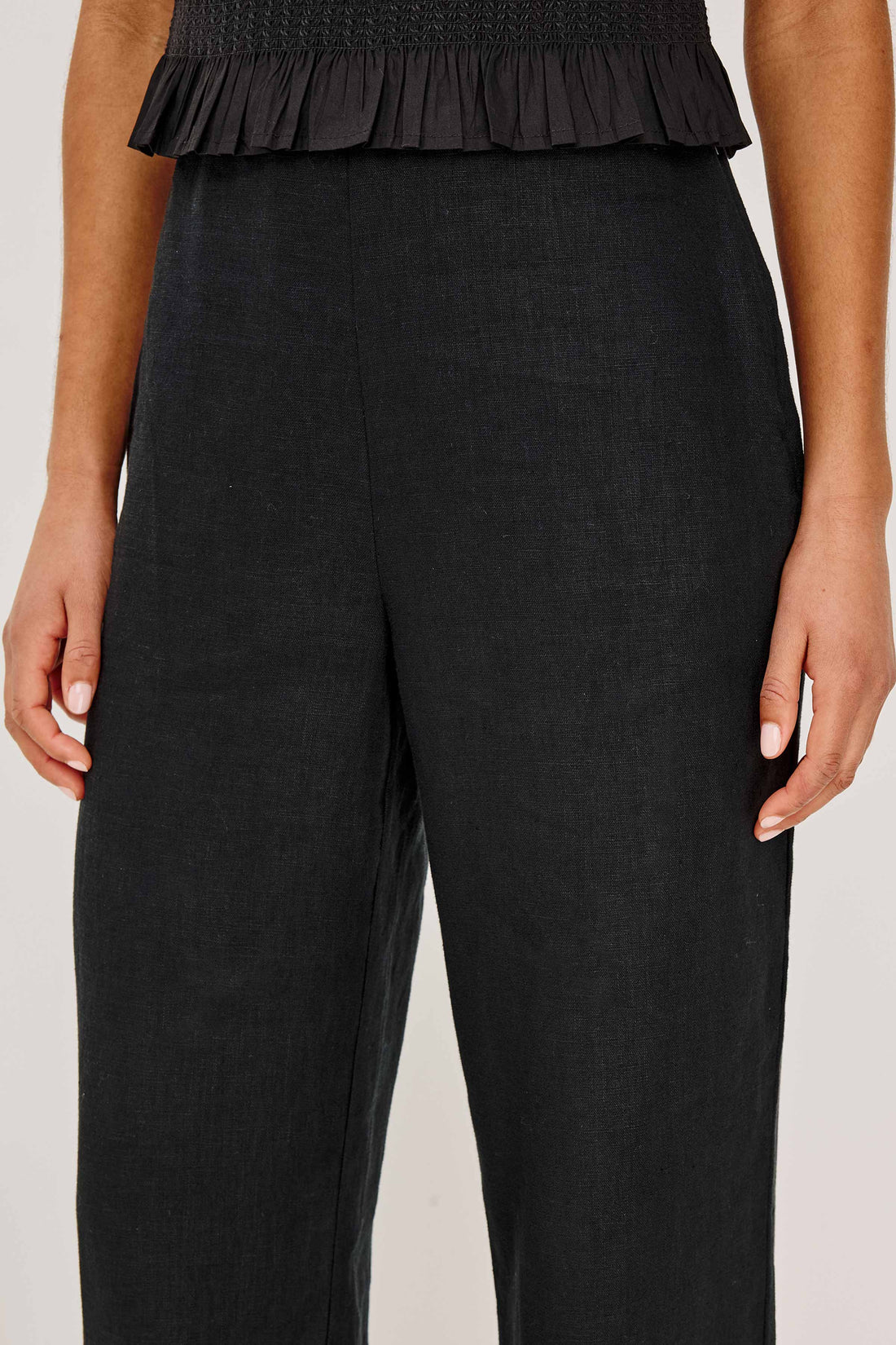 Andrine black linen pants